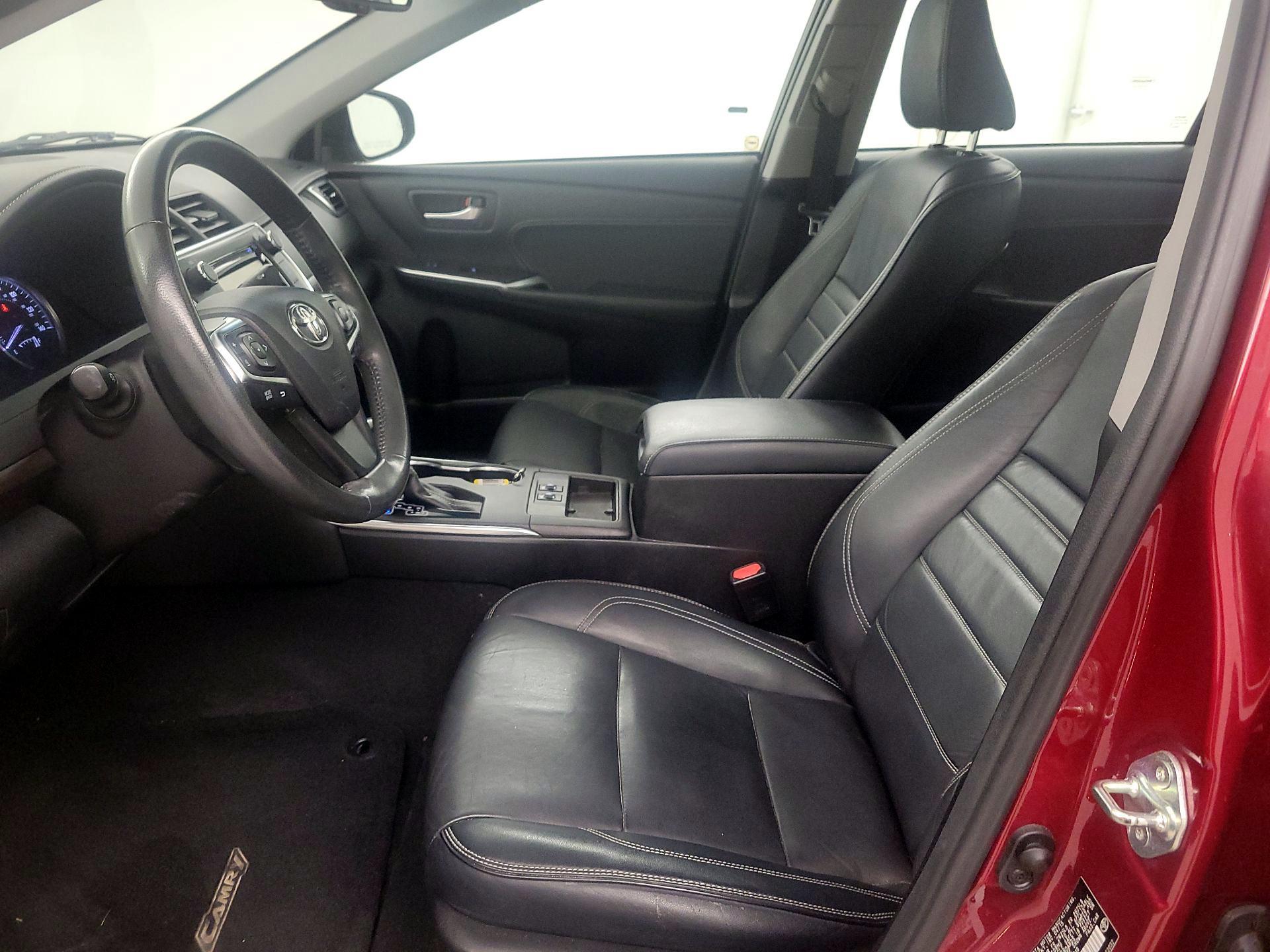 Thumbnail: 2015 Toyota Camry - 11