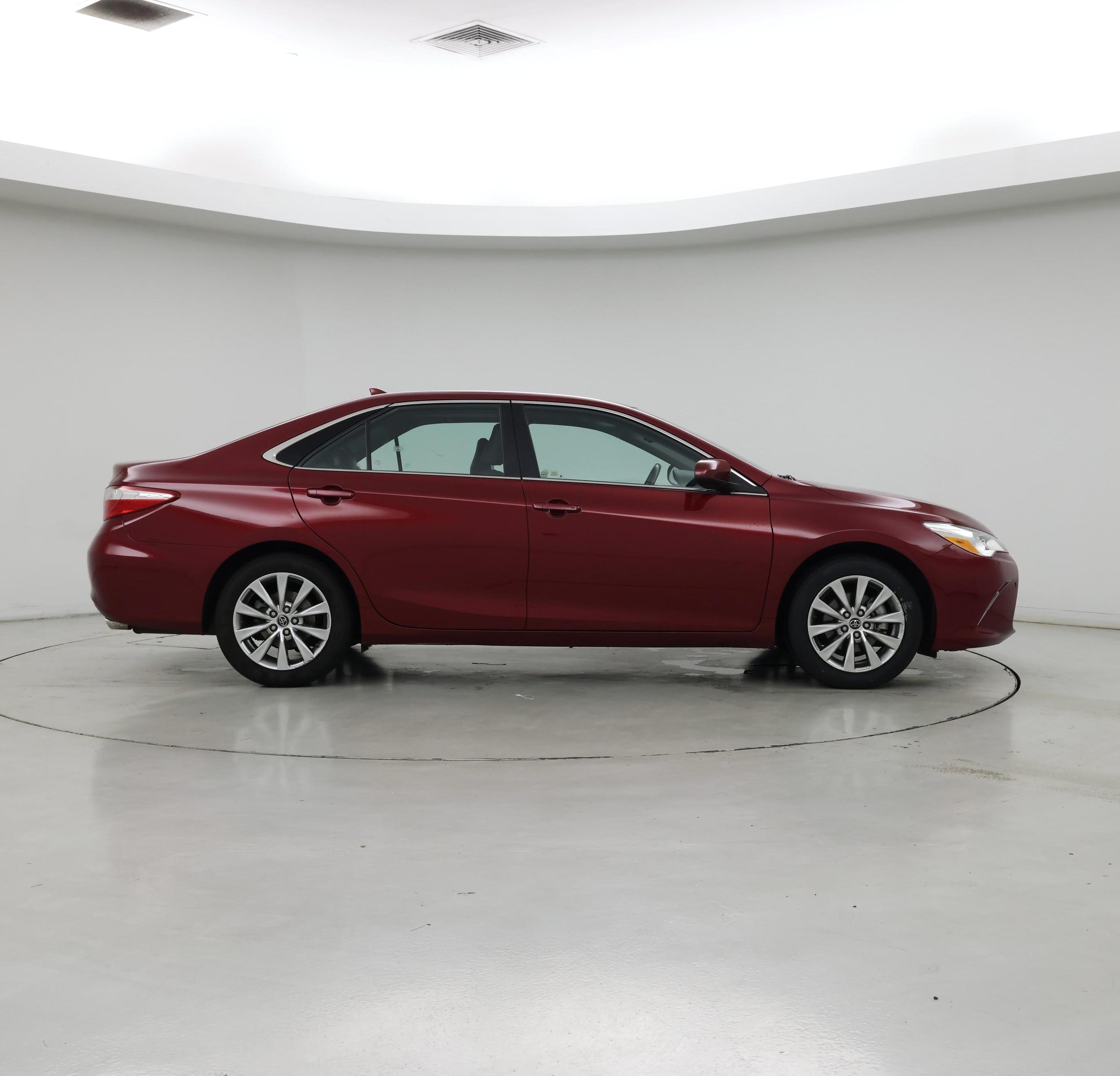 Thumbnail: 2015 Toyota Camry - 7