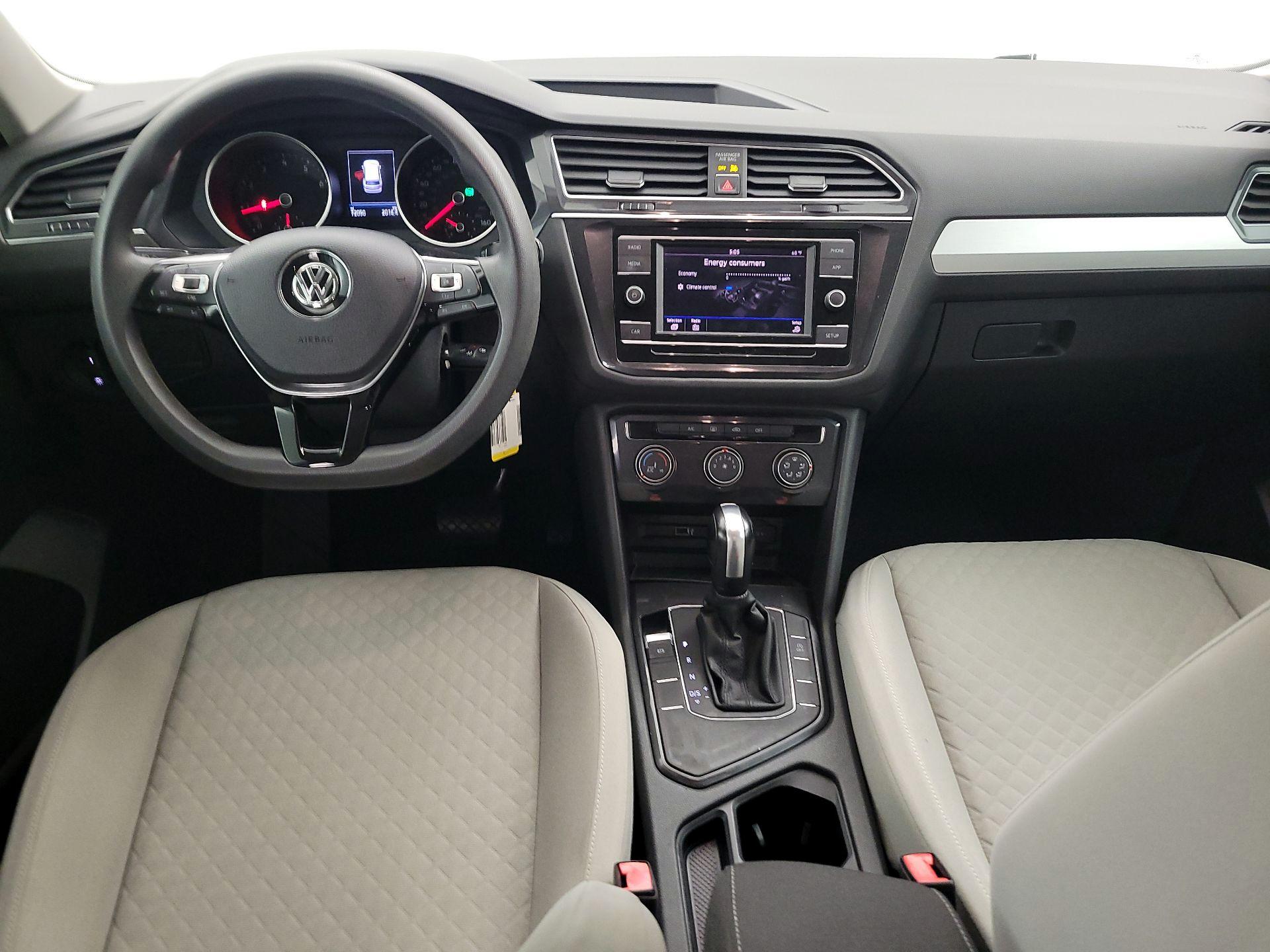 Thumbnail: 2018 Volkswagen Tiguan - 9