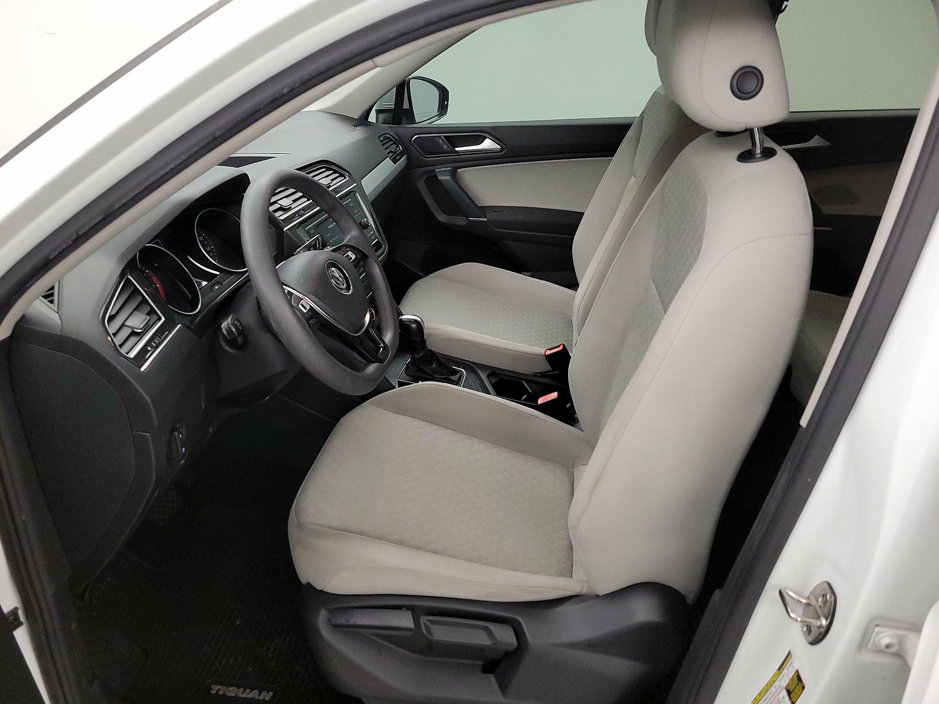 Thumbnail: 2018 Volkswagen Tiguan - 11