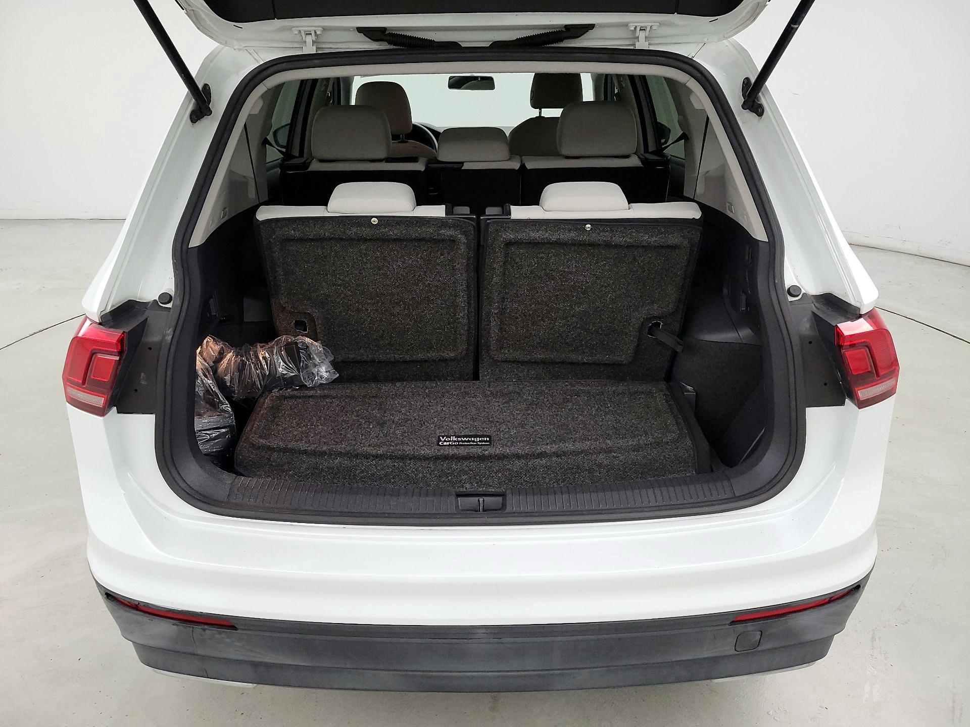 Thumbnail: 2018 Volkswagen Tiguan - 20