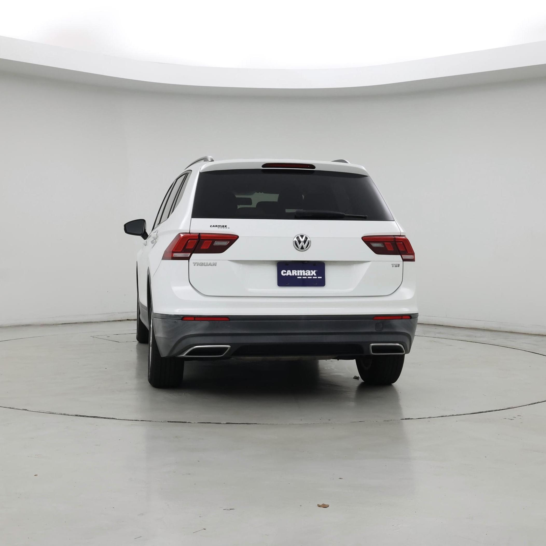 Thumbnail: 2018 Volkswagen Tiguan - 4
