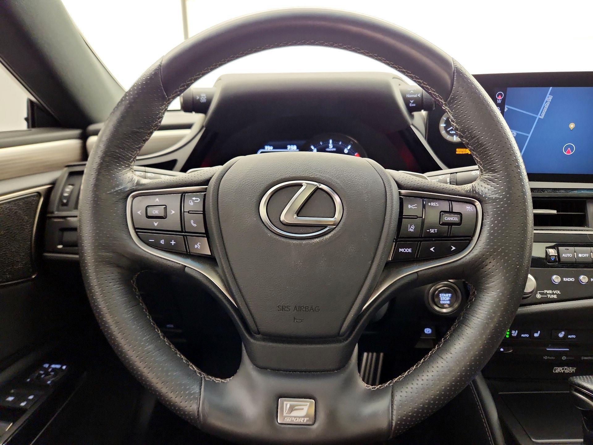 Thumbnail: 2022 Lexus ES - 10