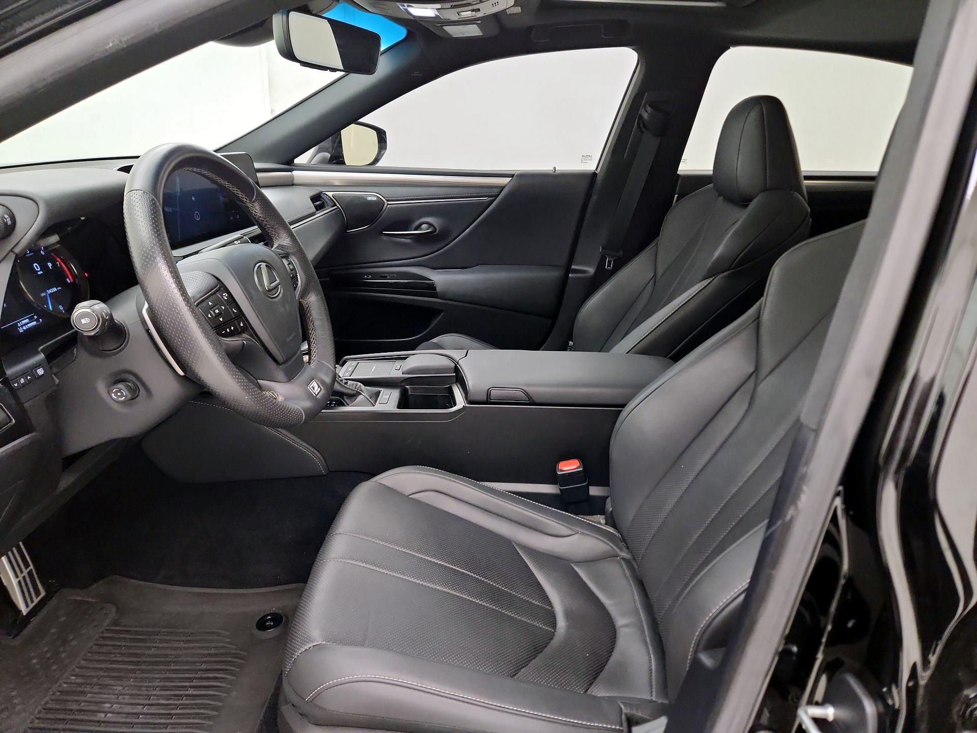 Thumbnail: 2022 Lexus ES - 11