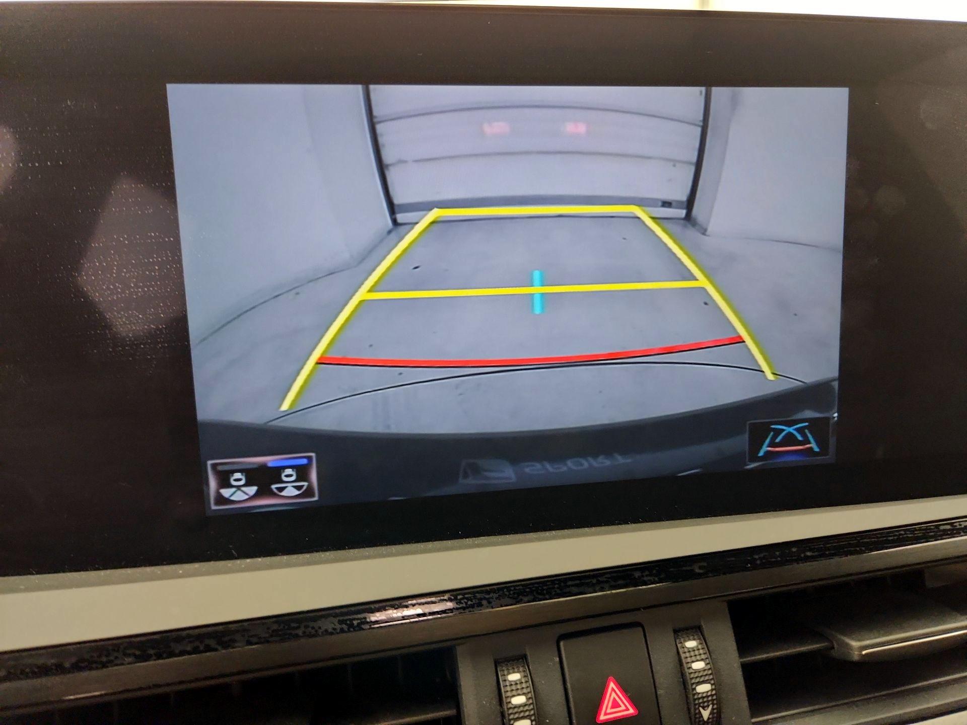 Thumbnail: 2022 Lexus ES - 15