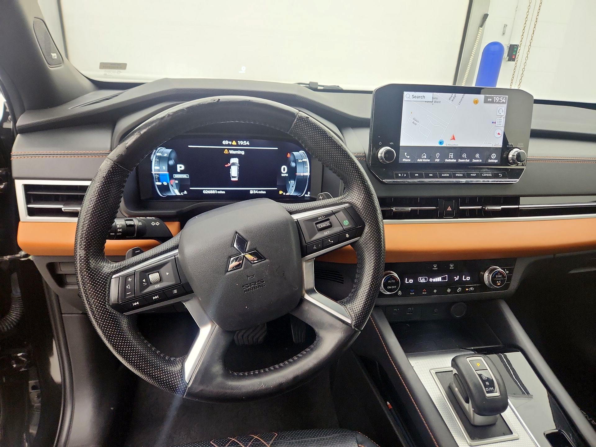 Thumbnail: 2022 Mitsubishi Outlander - 9