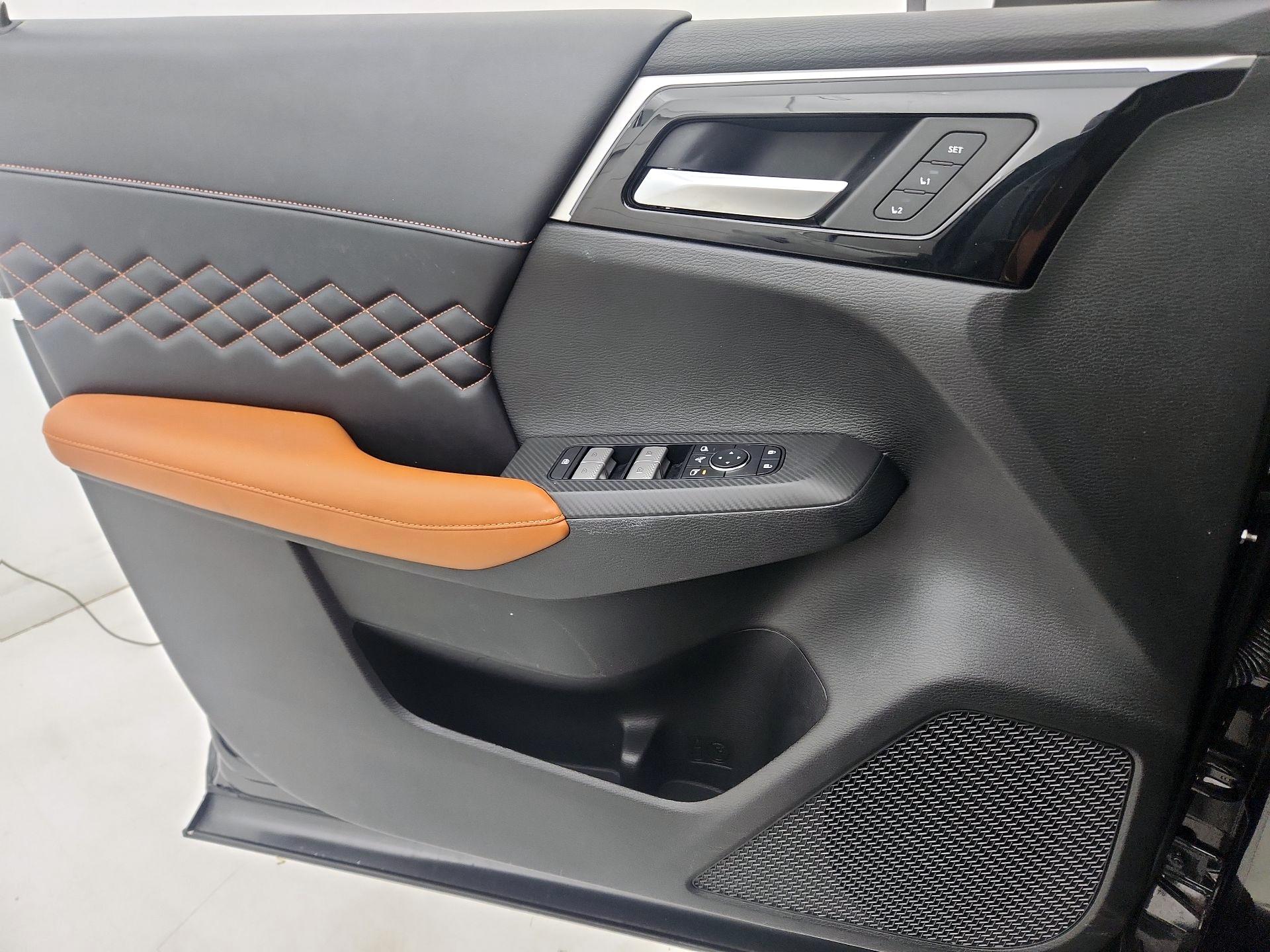 Thumbnail: 2022 Mitsubishi Outlander - 12