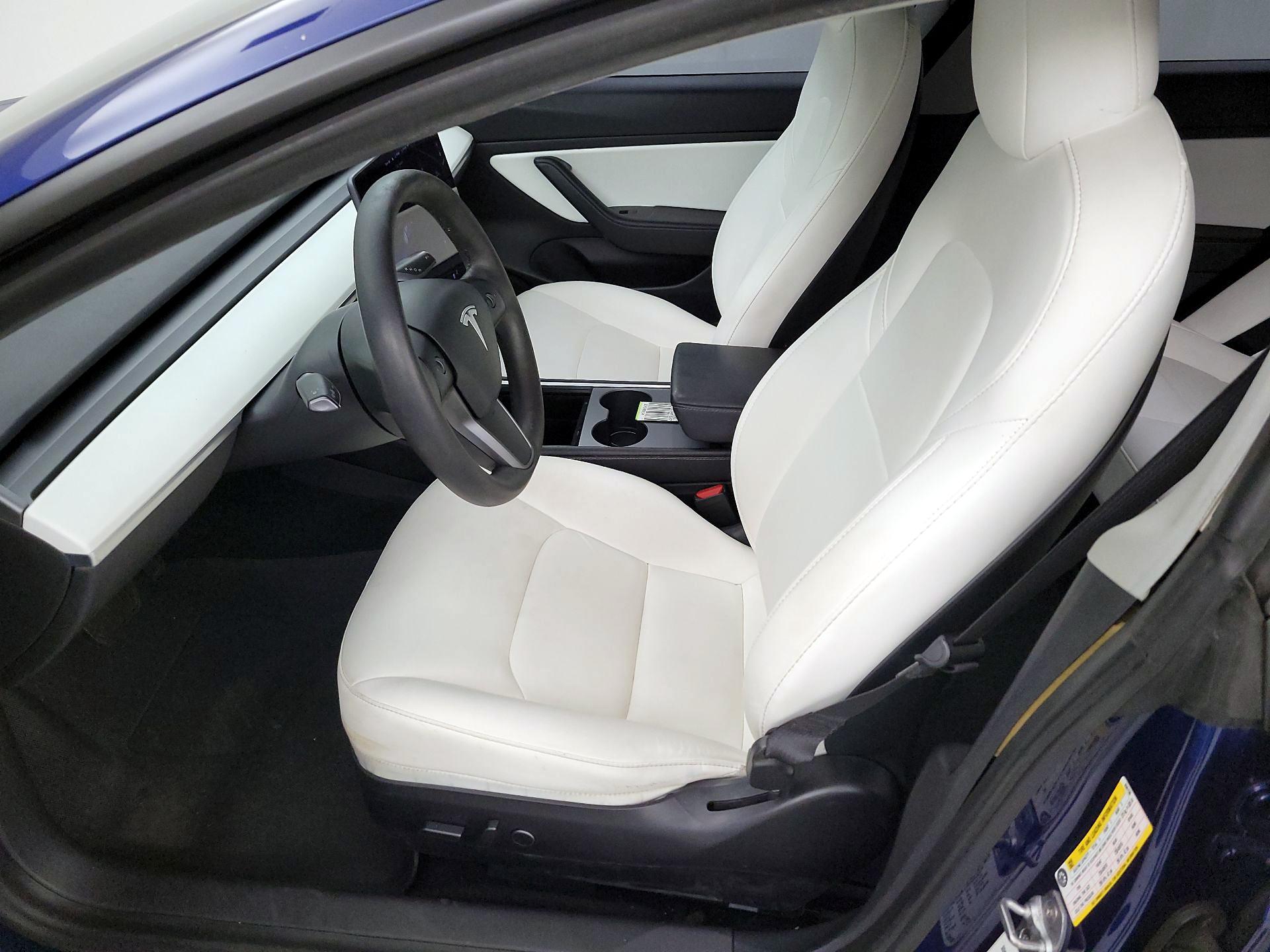 Thumbnail: 2021 Tesla Model 3 - 11