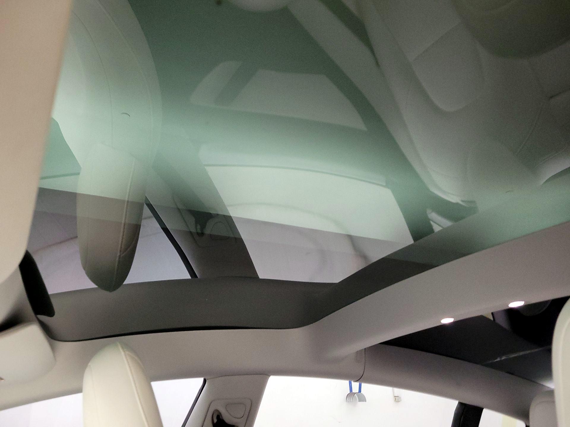 Thumbnail: 2021 Tesla Model 3 - 19