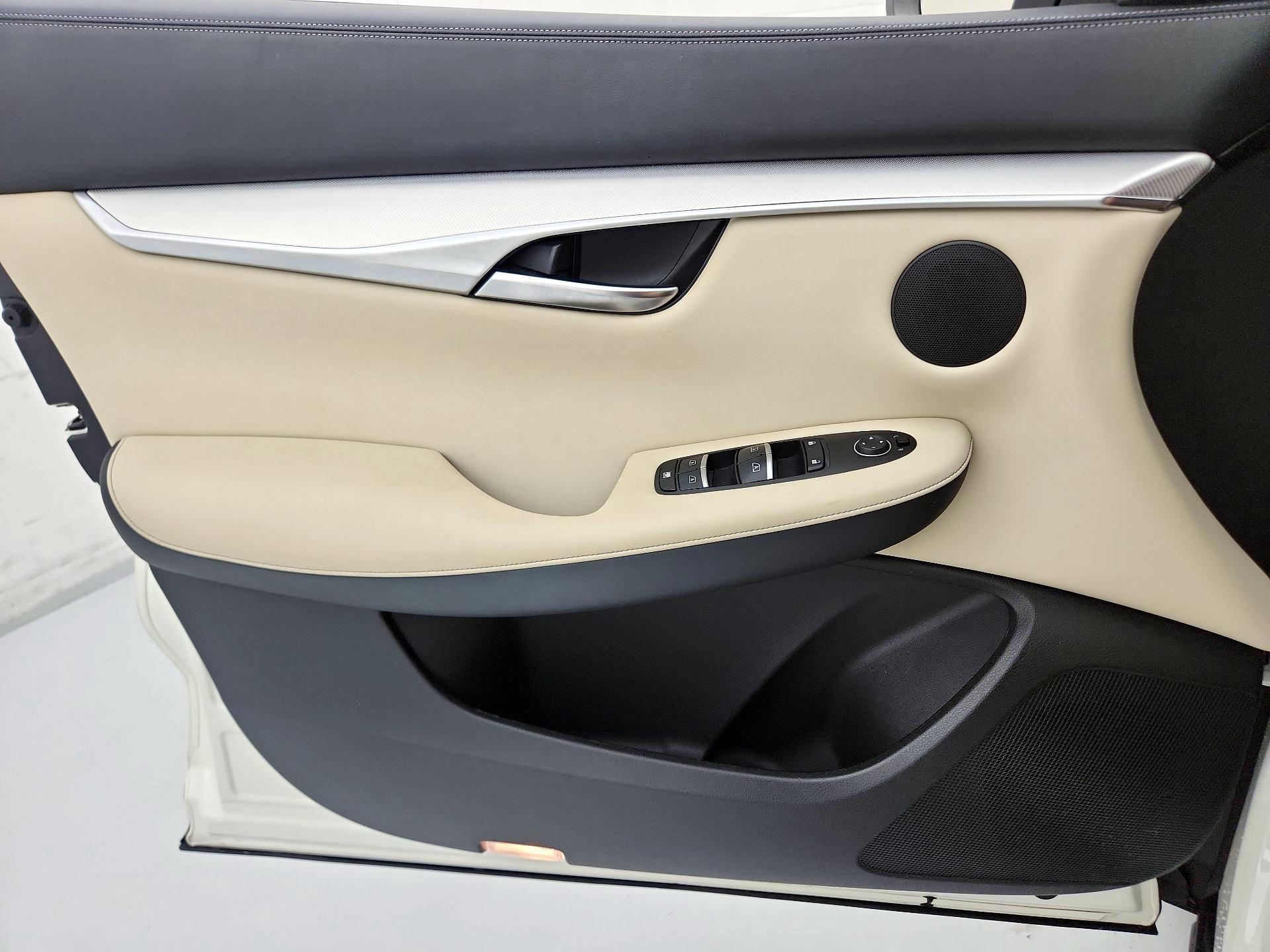 Thumbnail: 2021 INFINITI QX50 - 12