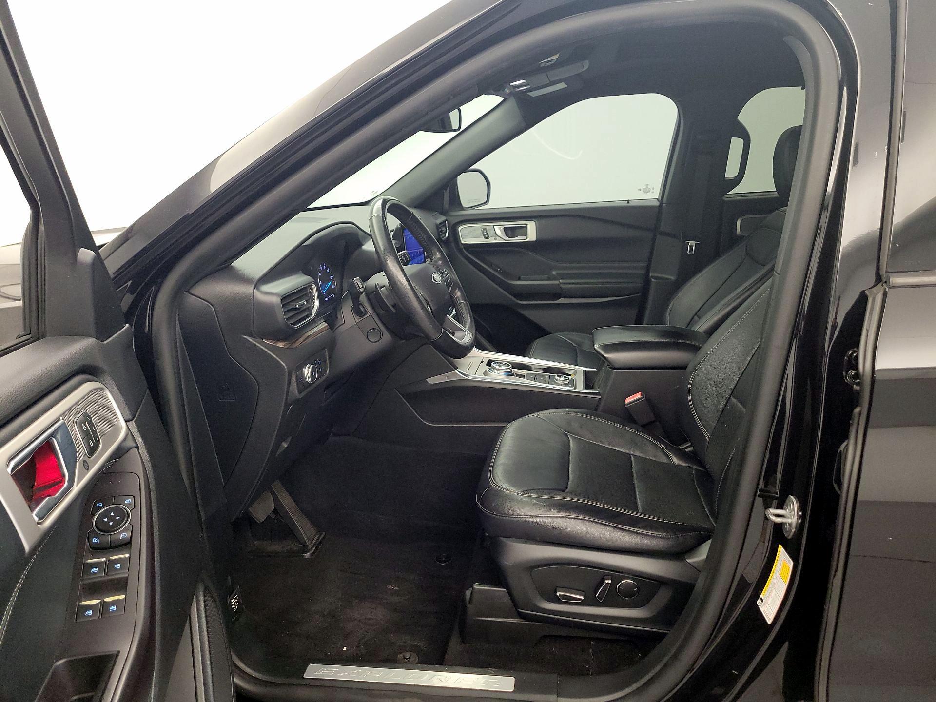 Thumbnail: 2020 Ford Explorer - 11