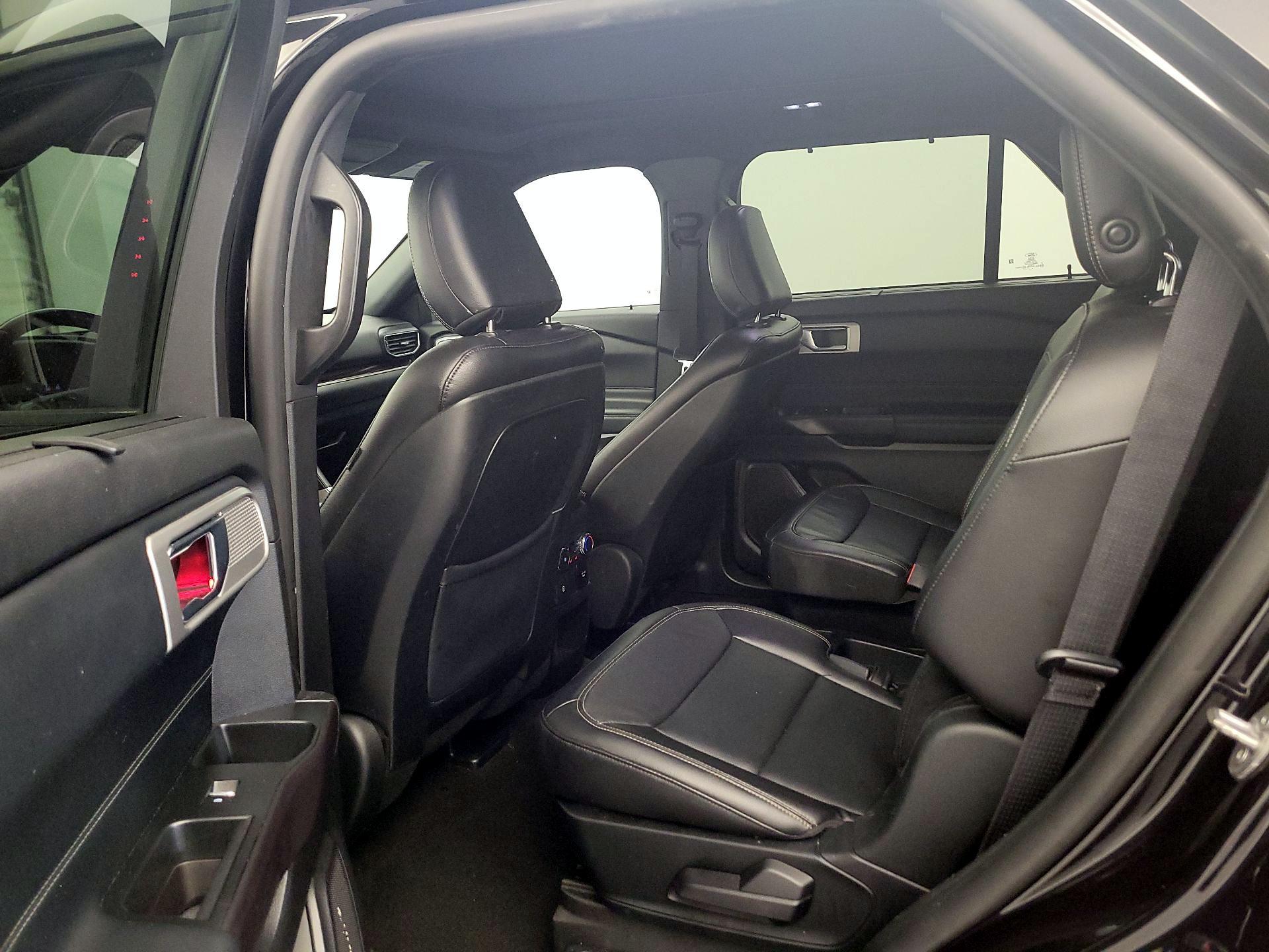 Thumbnail: 2020 Ford Explorer - 18