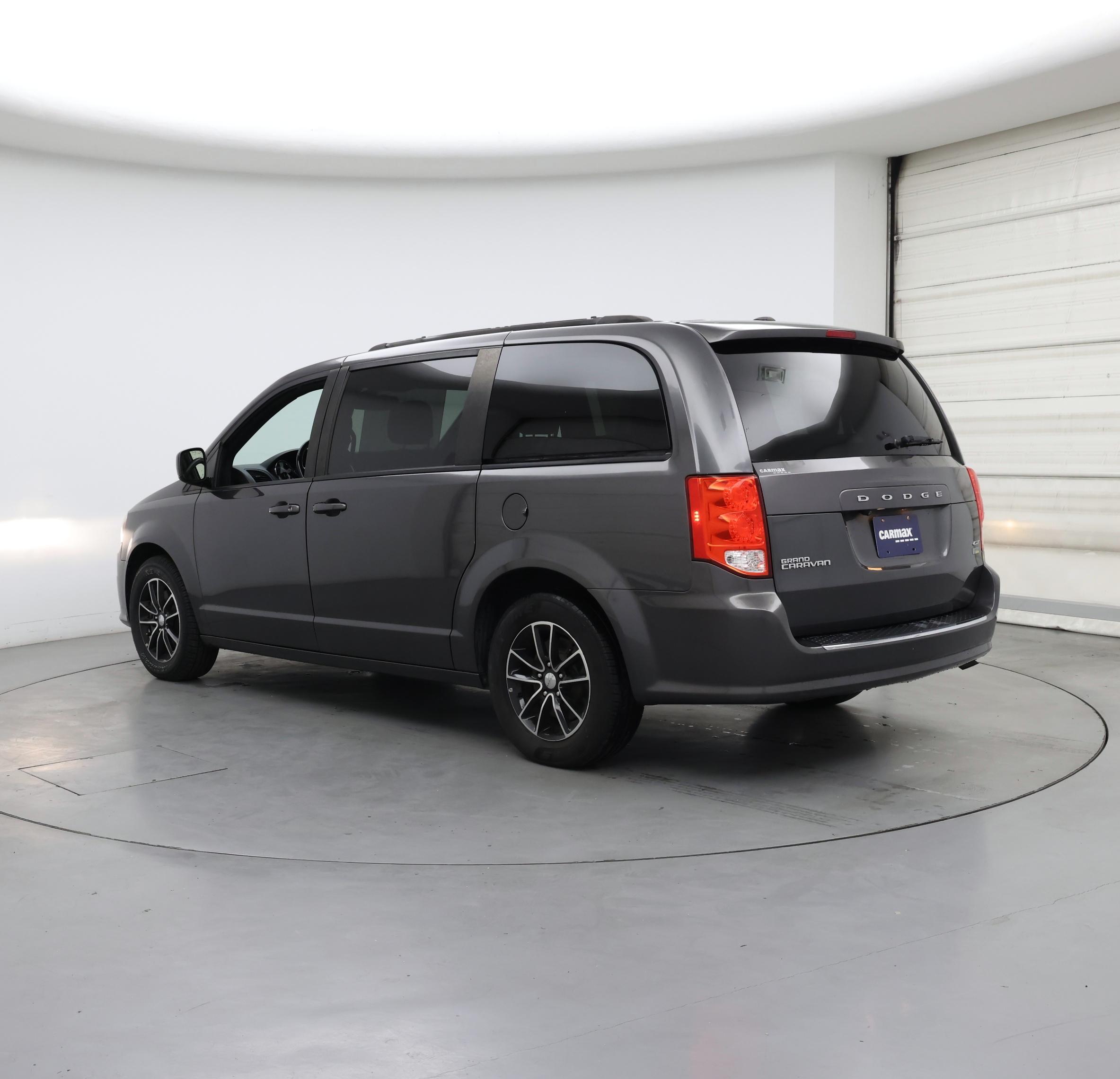 Thumbnail: 2019 Dodge Grand Caravan - 2