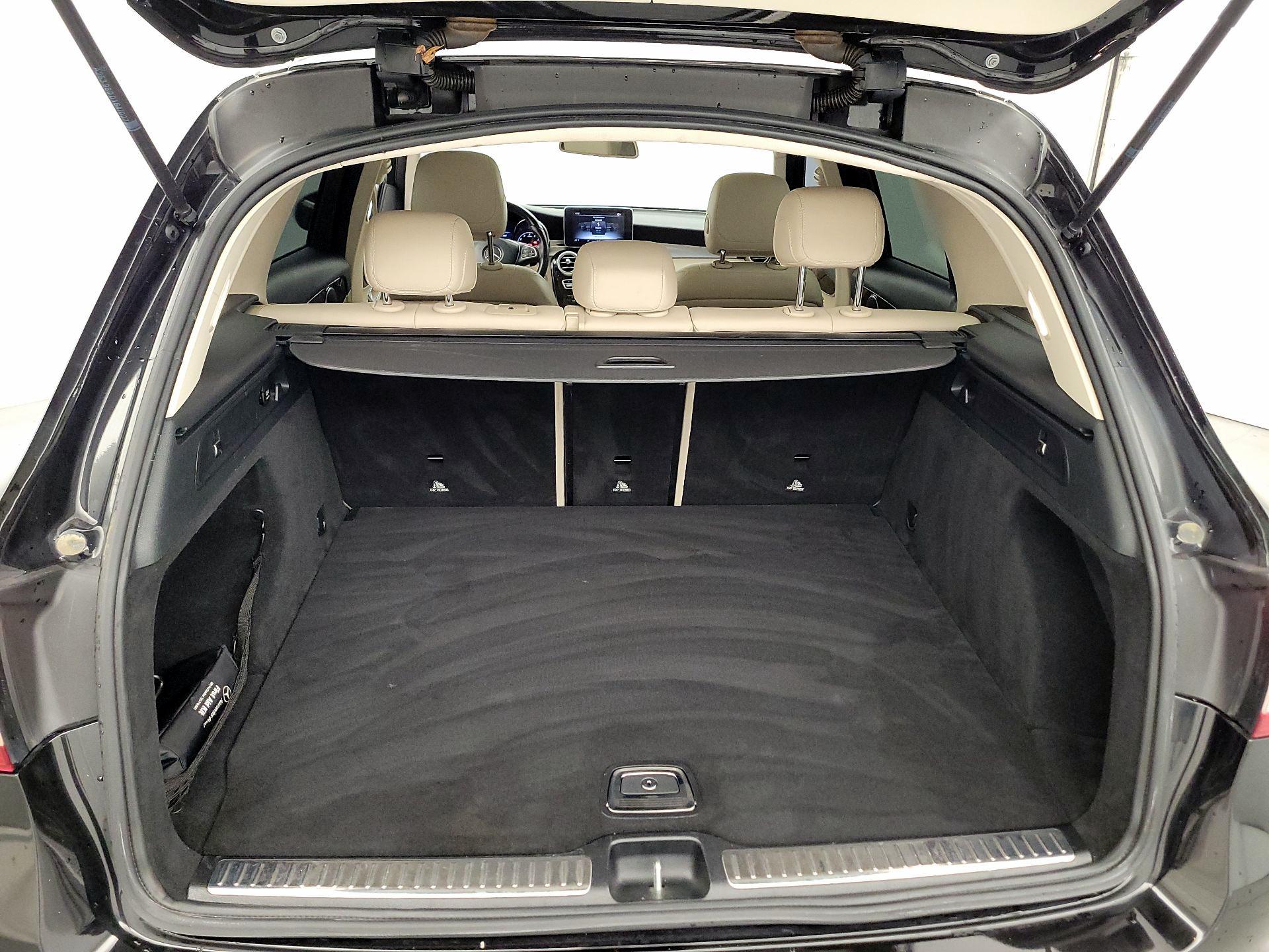 Thumbnail: 2016 Mercedes-Benz GLC - 16