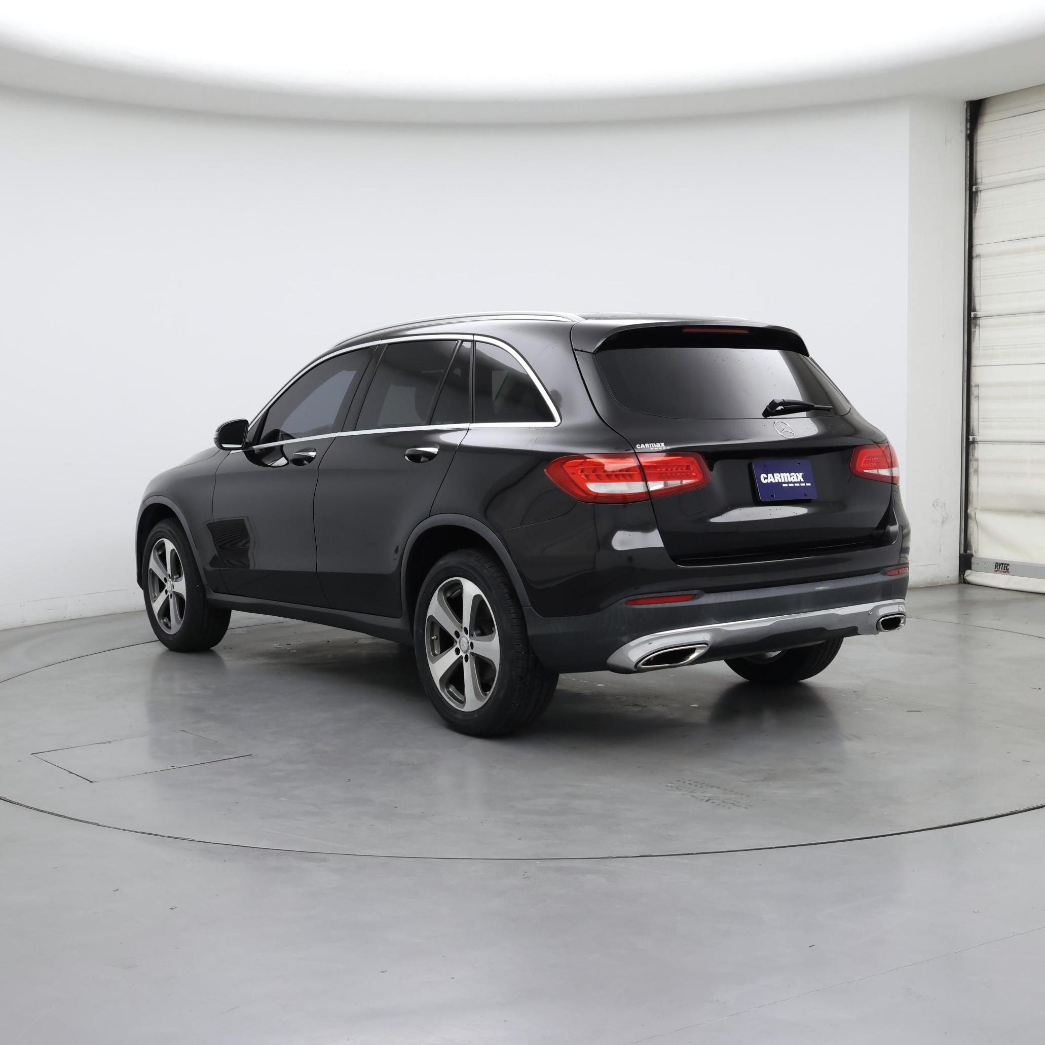 Thumbnail: 2016 Mercedes-Benz GLC - 2