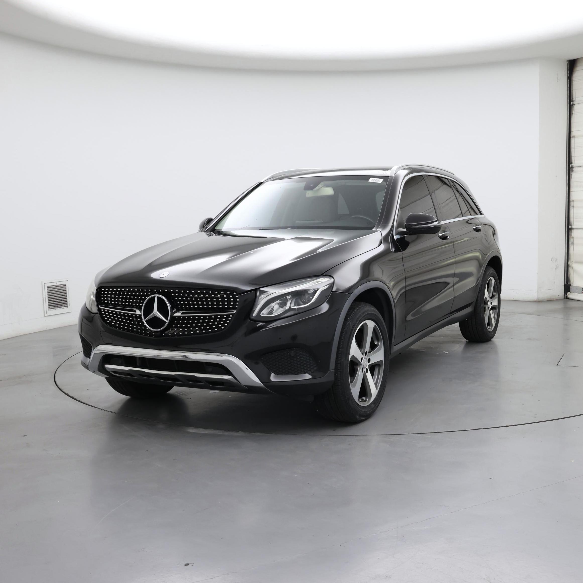 Thumbnail: 2016 Mercedes-Benz GLC - 4