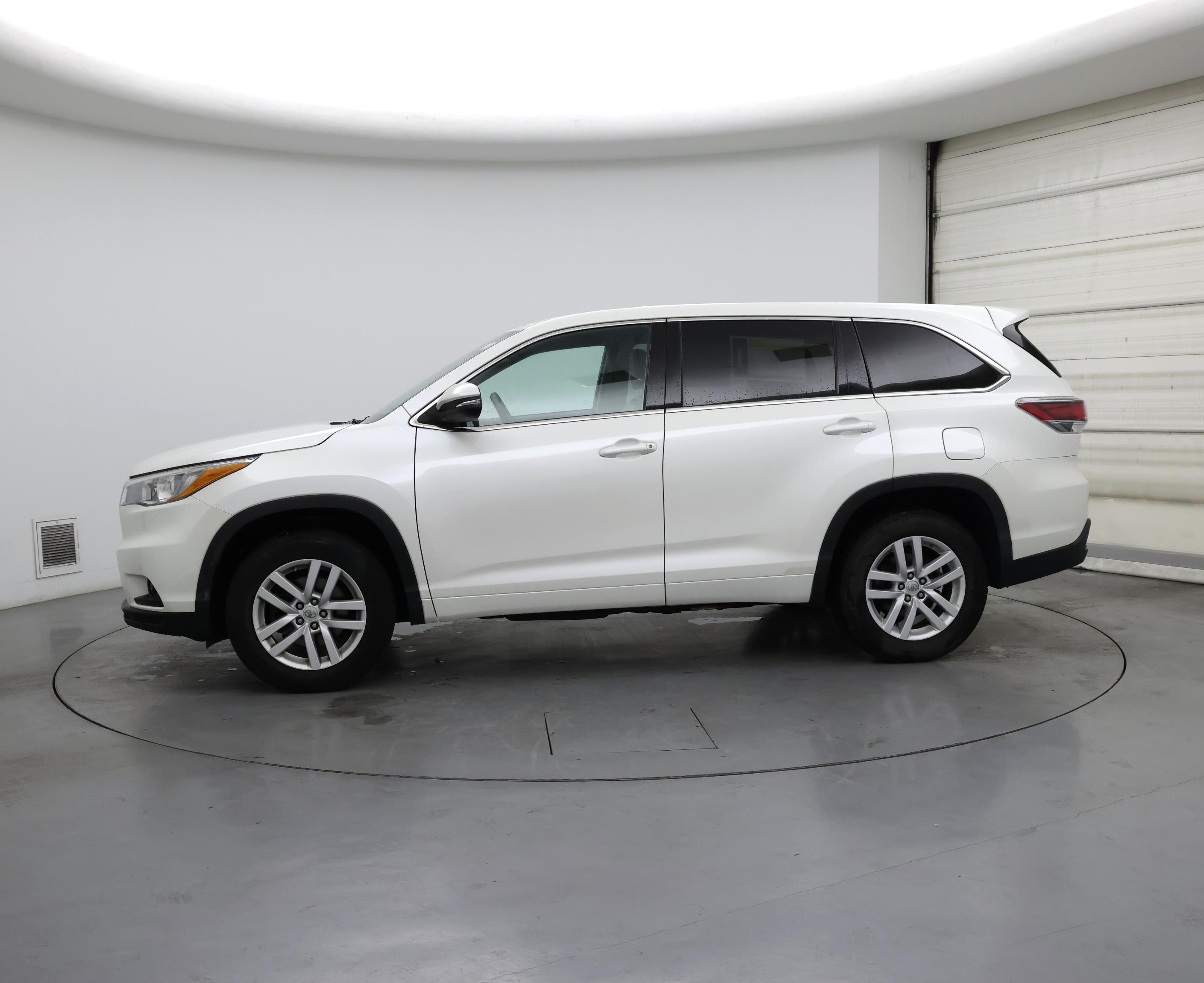 Thumbnail: 2015 Toyota Highlander - 3