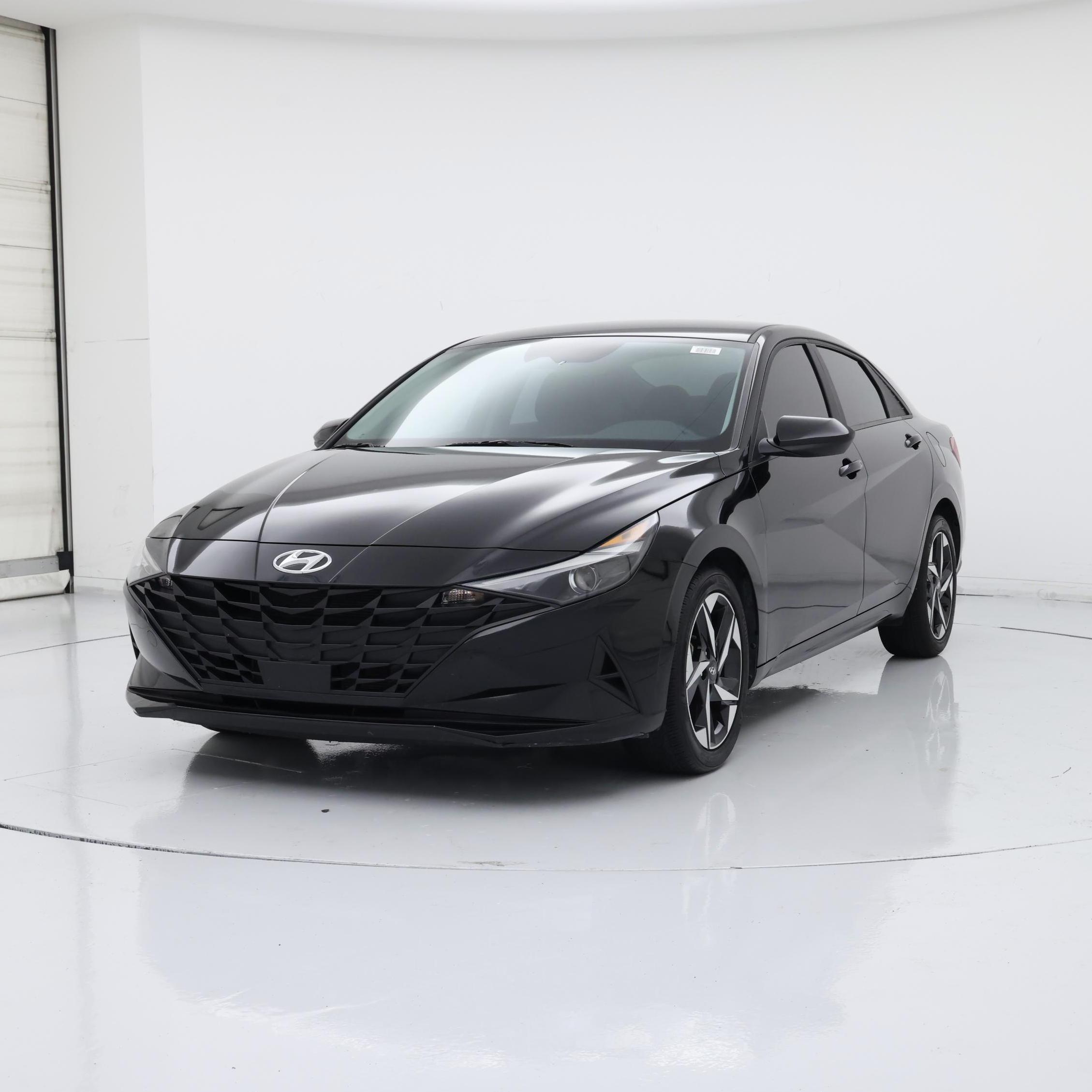 Thumbnail: 2023 Hyundai Elantra - 4