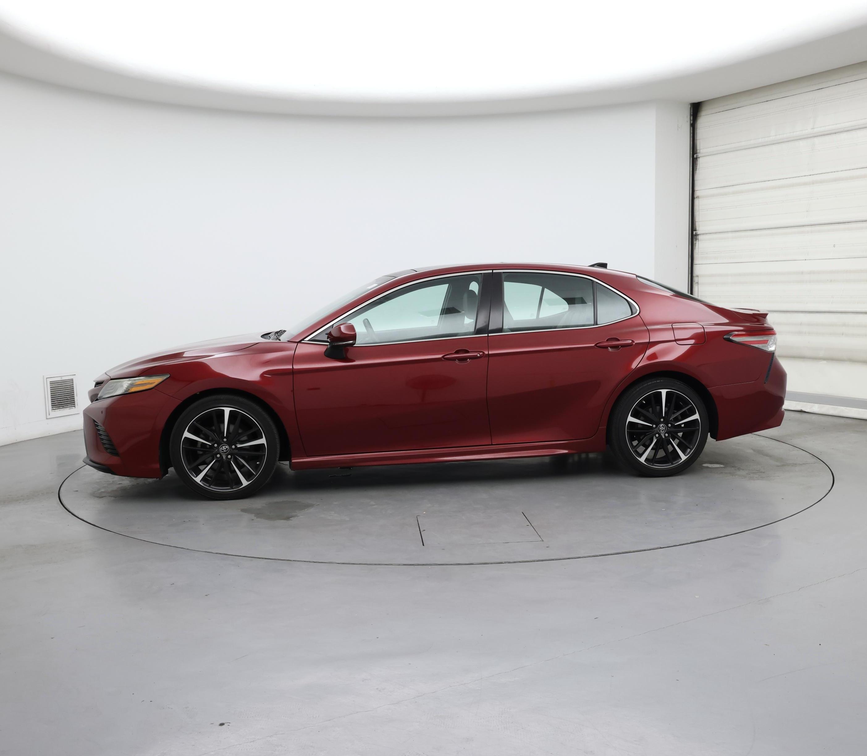 Thumbnail: 2018 Toyota Camry - 3