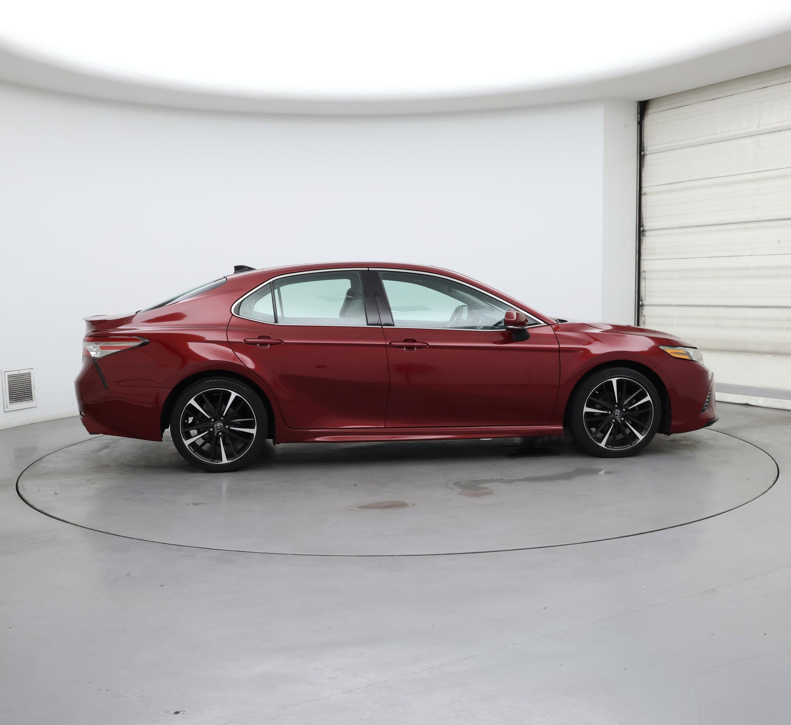 Thumbnail: 2018 Toyota Camry - 7
