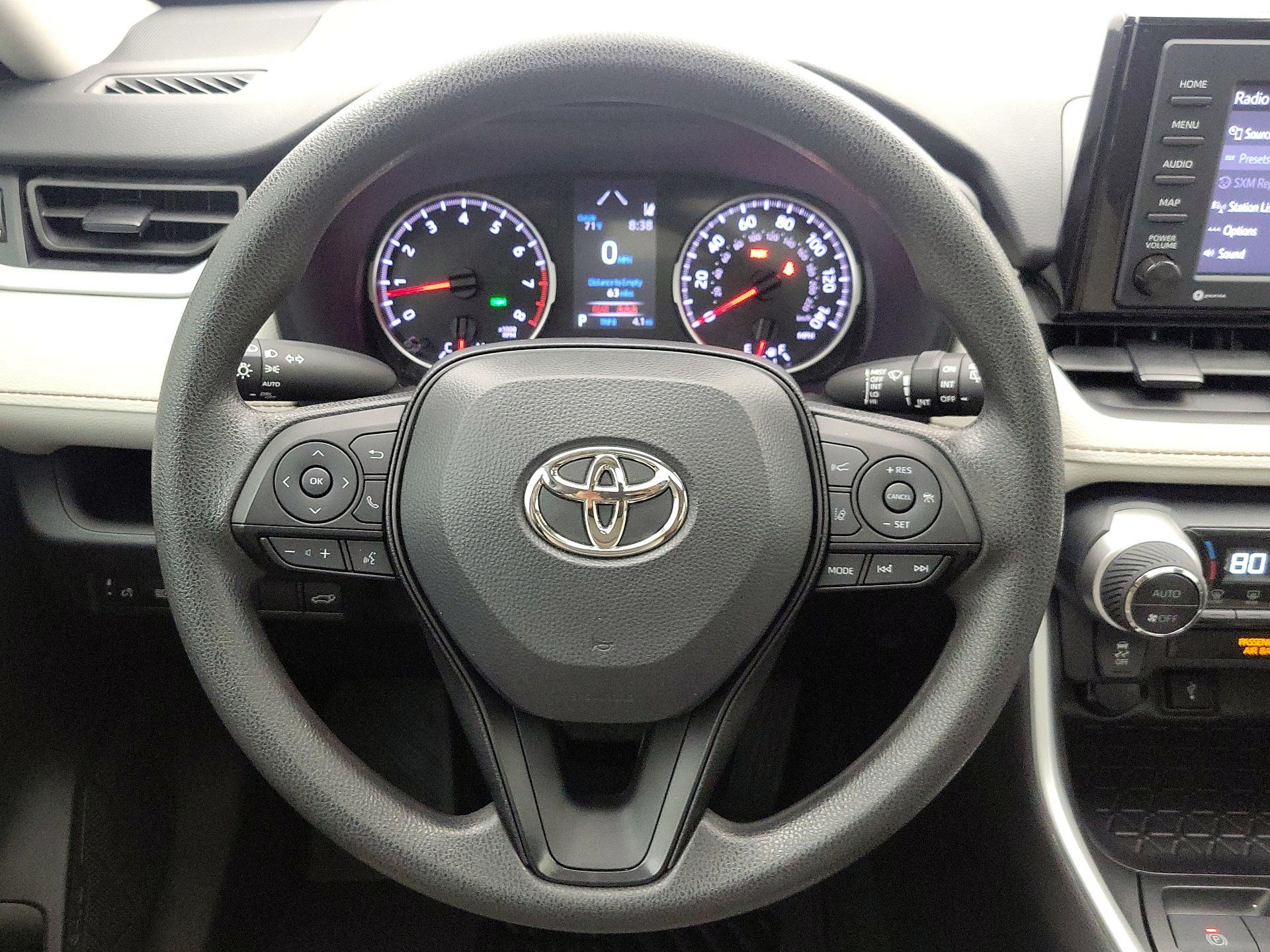 Thumbnail: 2022 Toyota RAV4 - 10