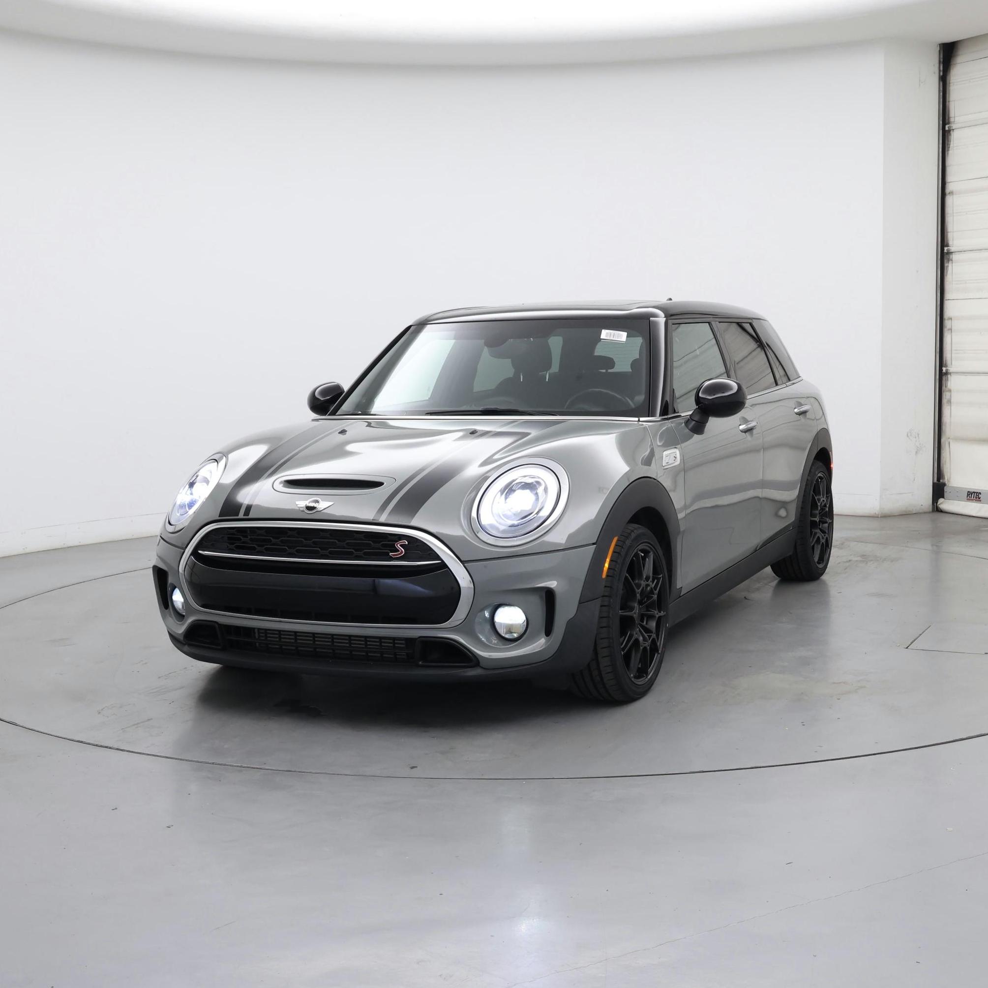 Thumbnail: 2017 MINI Cooper Clubman - 4