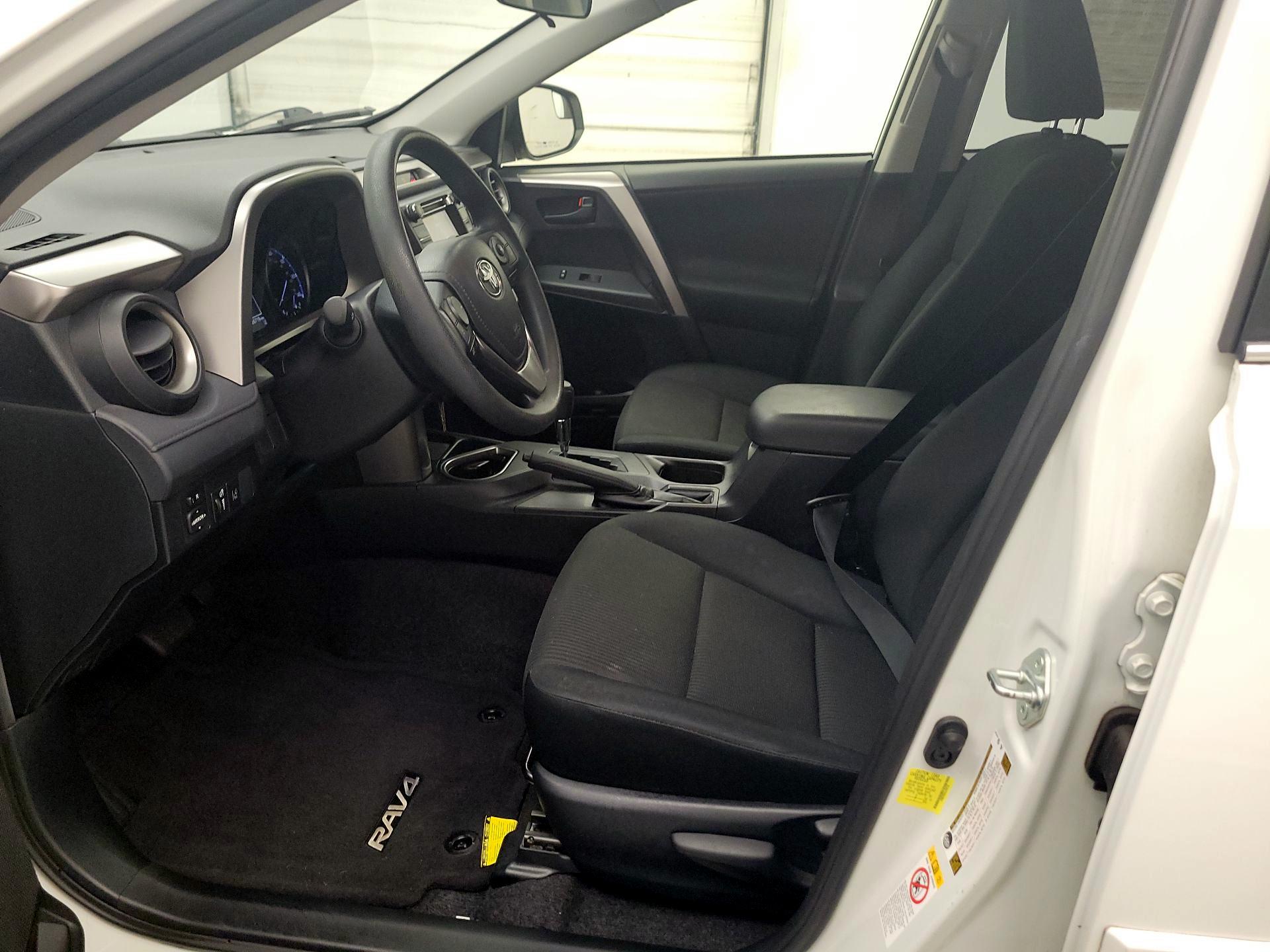 Thumbnail: 2018 Toyota RAV4 - 11