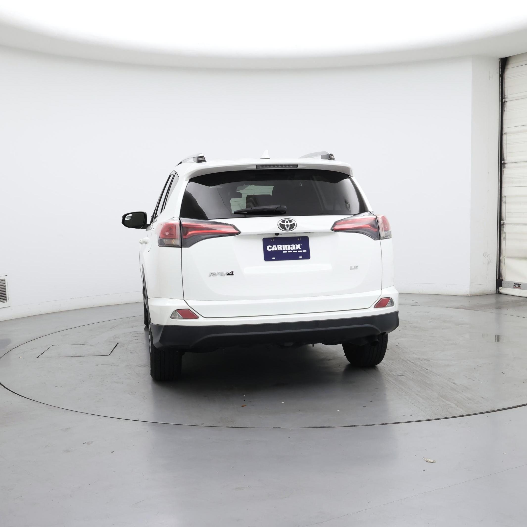 Thumbnail: 2018 Toyota RAV4 - 6
