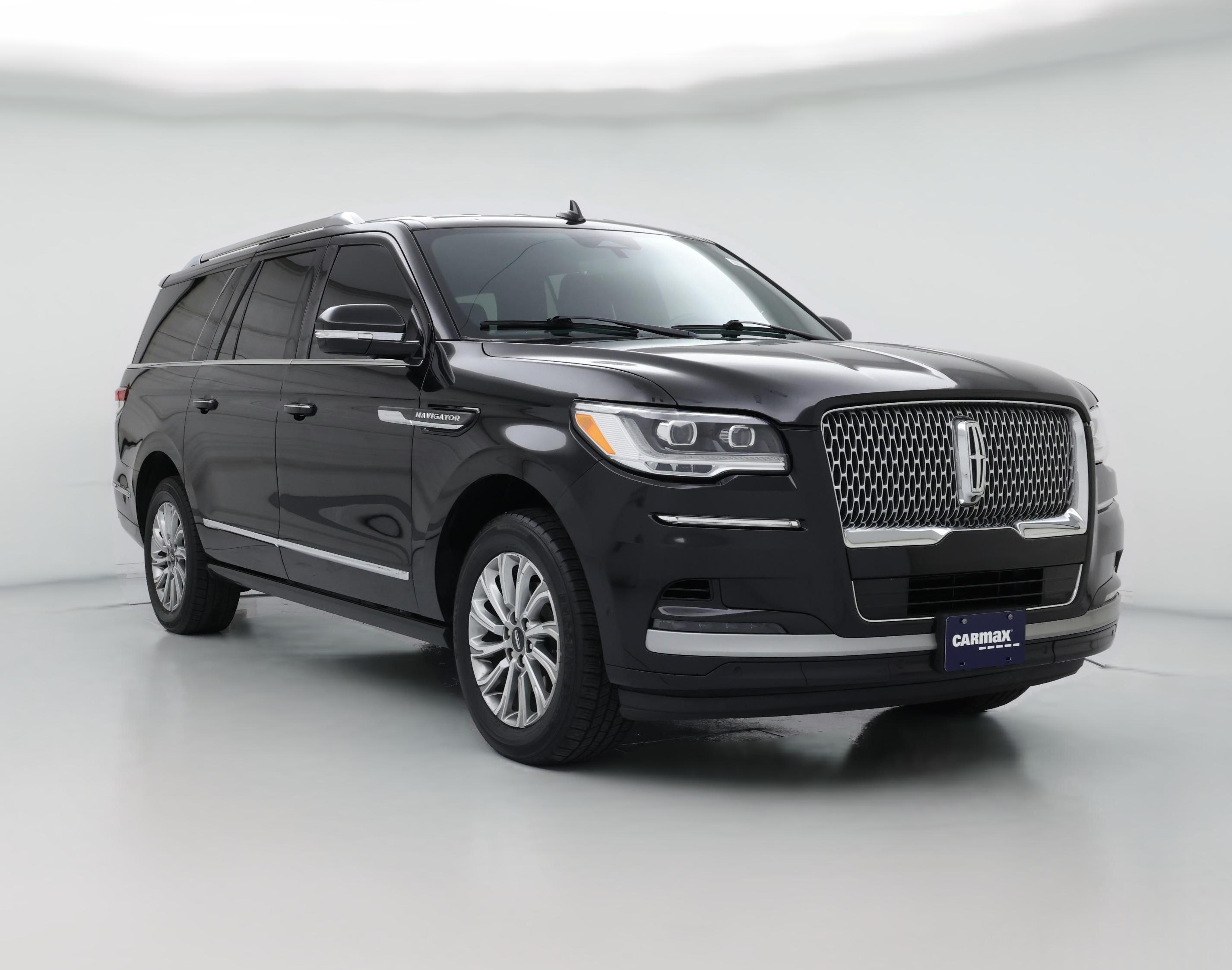 Thumbnail: 2022 Lincoln Navigator L - 1