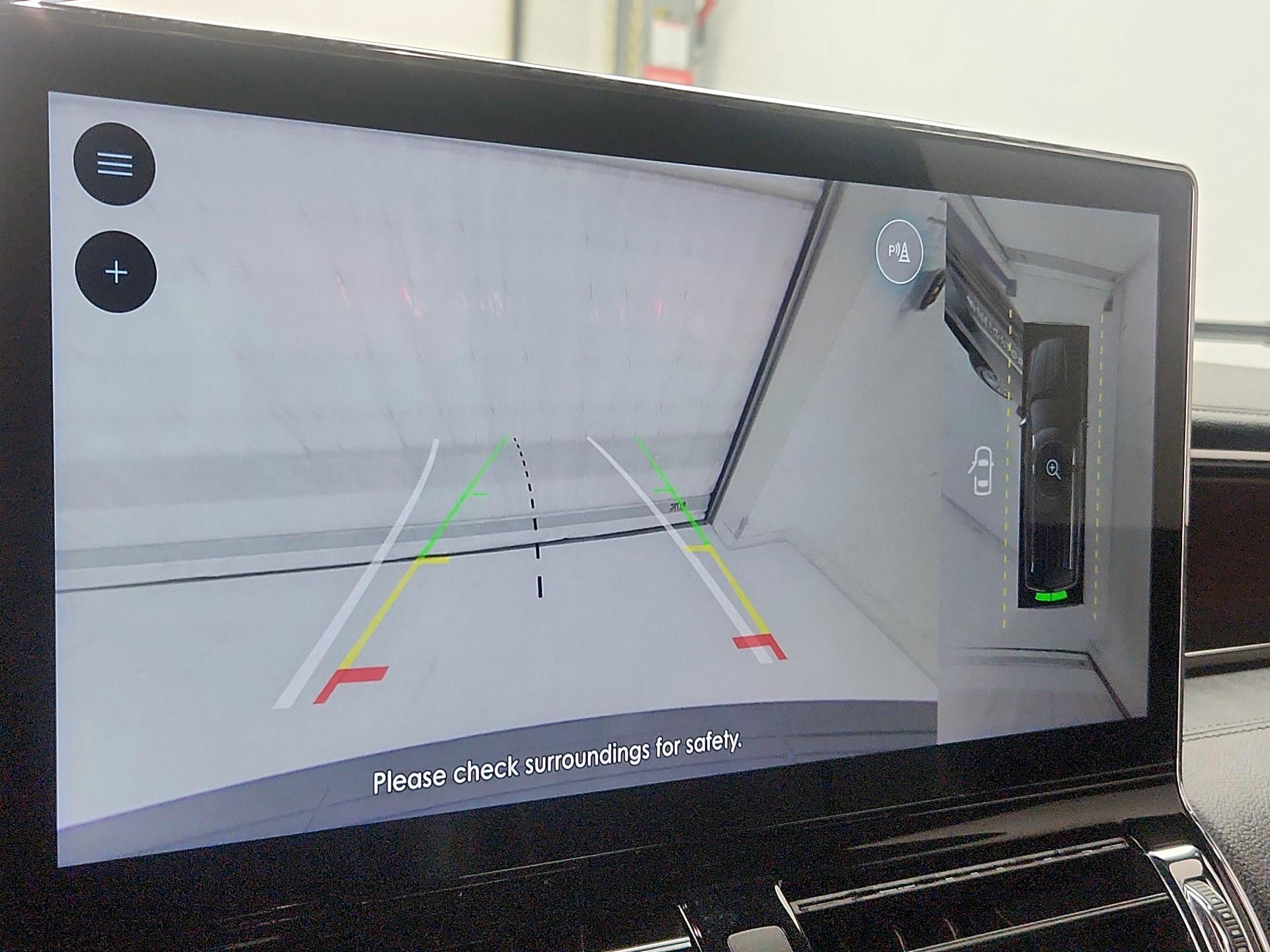 Thumbnail: 2022 Lincoln Navigator L - 15