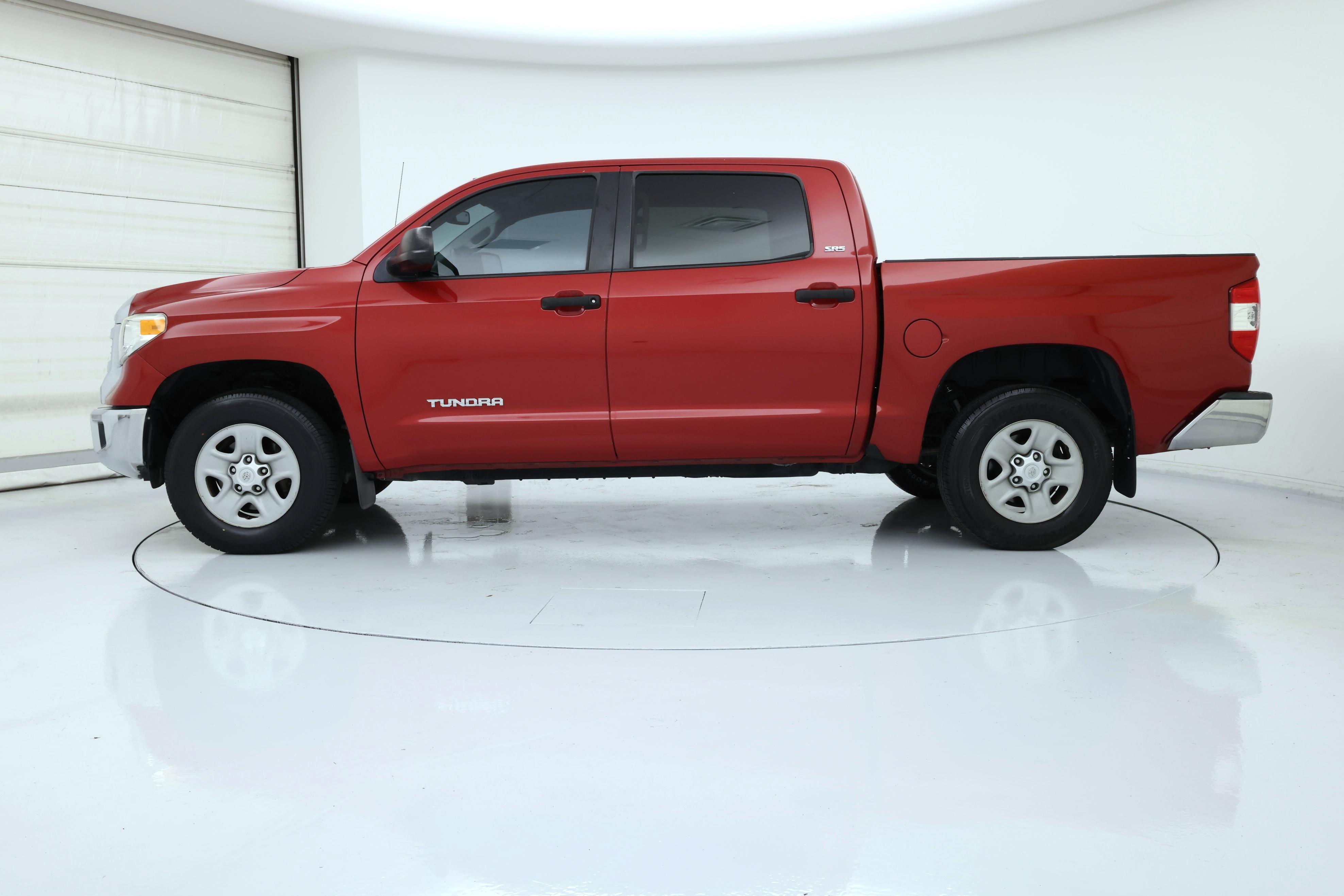 Thumbnail: 2017 Toyota Tundra - 3