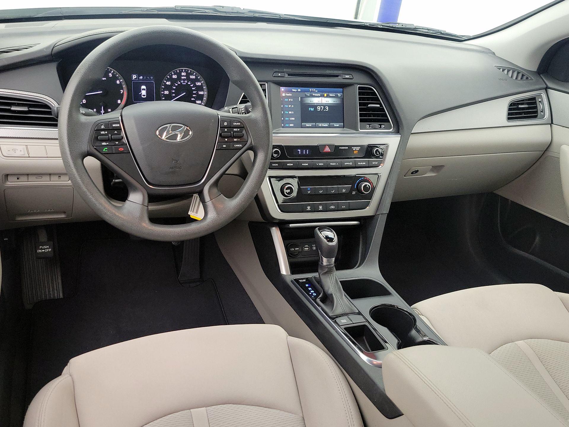 Thumbnail: 2016 Hyundai Sonata - 9
