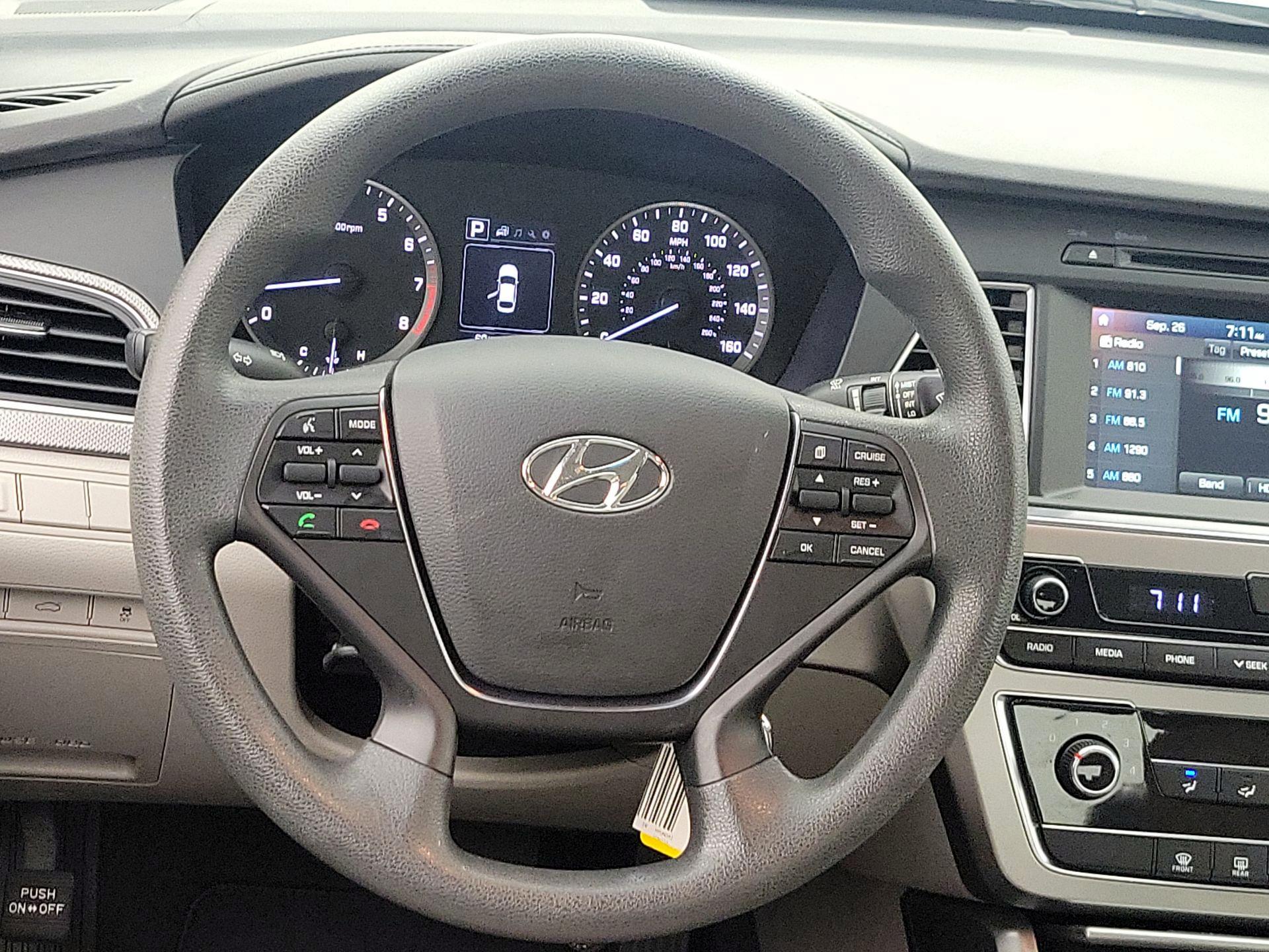 Thumbnail: 2016 Hyundai Sonata - 10