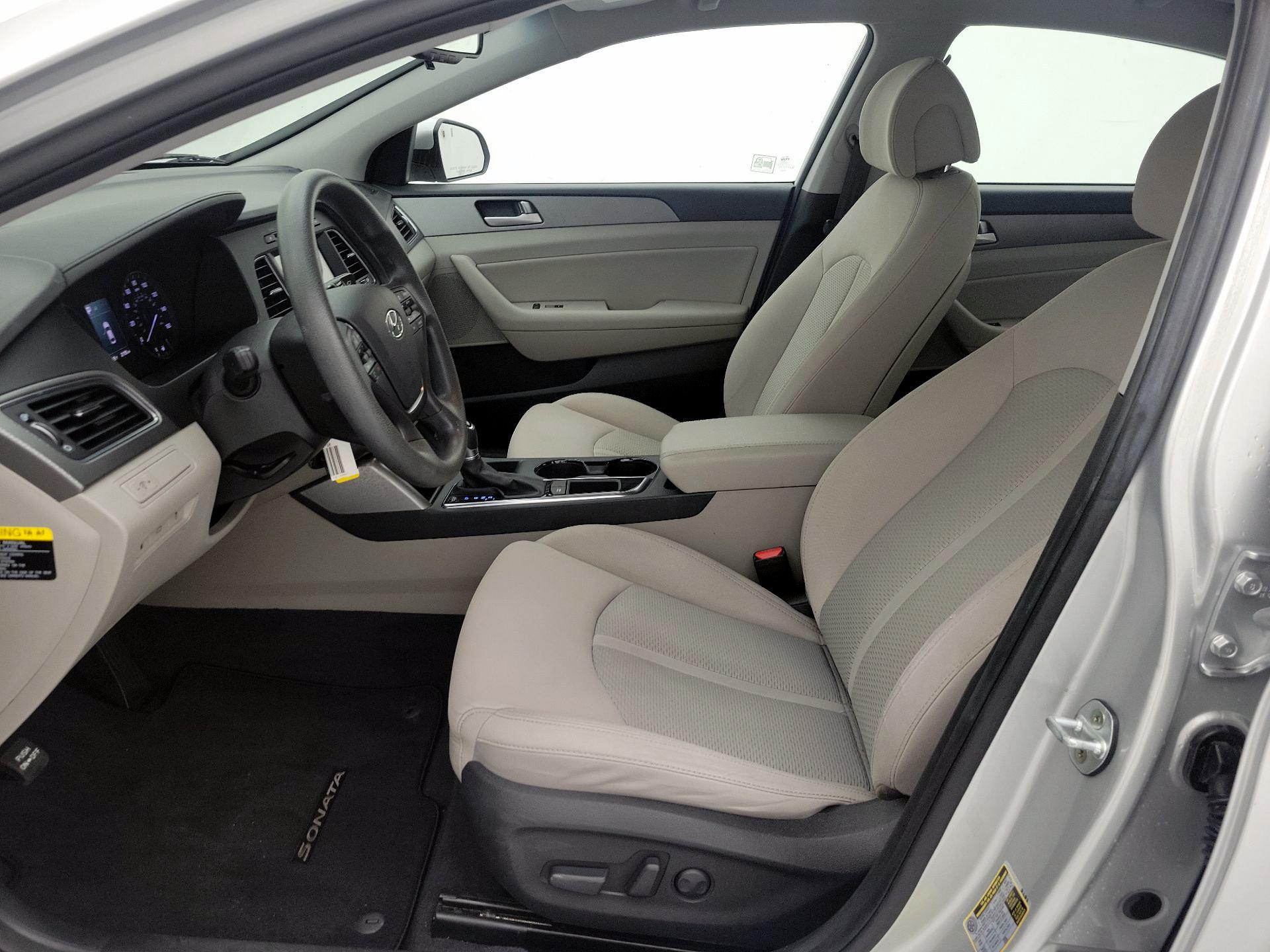 Thumbnail: 2016 Hyundai Sonata - 11
