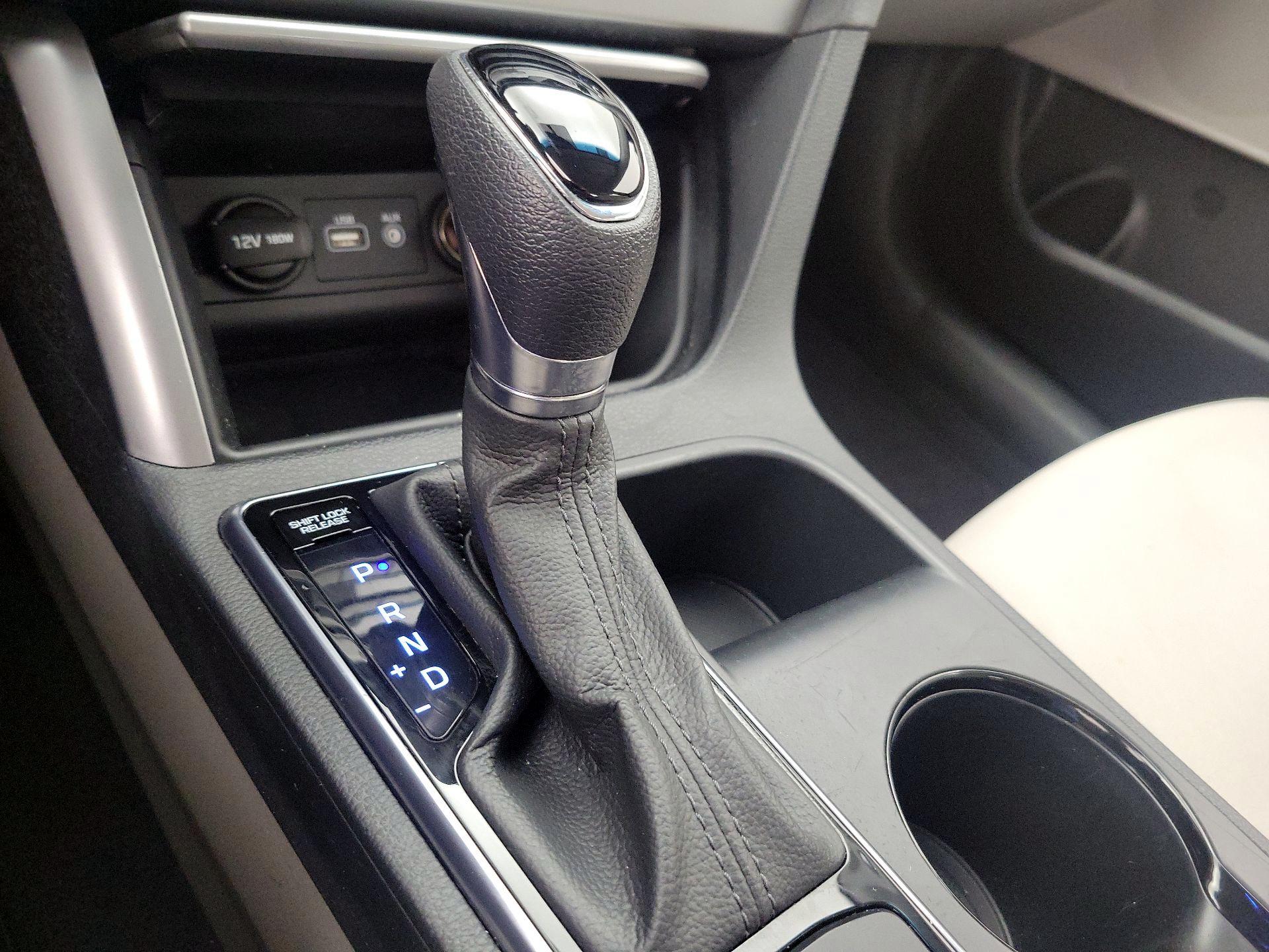 Thumbnail: 2016 Hyundai Sonata - 17