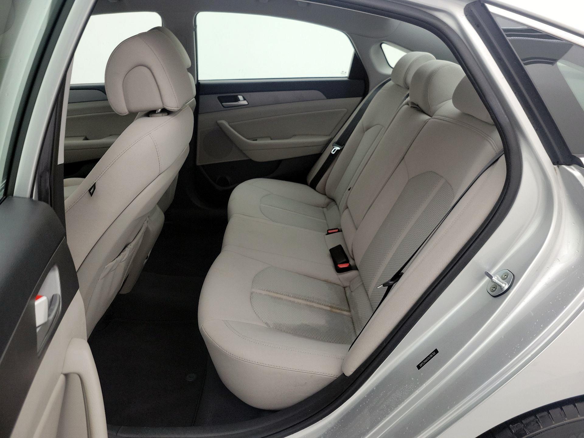 Thumbnail: 2016 Hyundai Sonata - 19