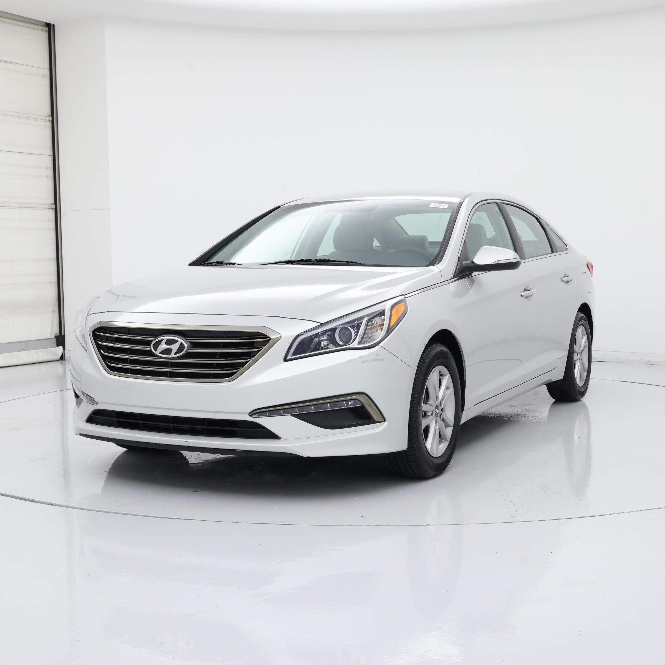 Thumbnail: 2016 Hyundai Sonata - 4