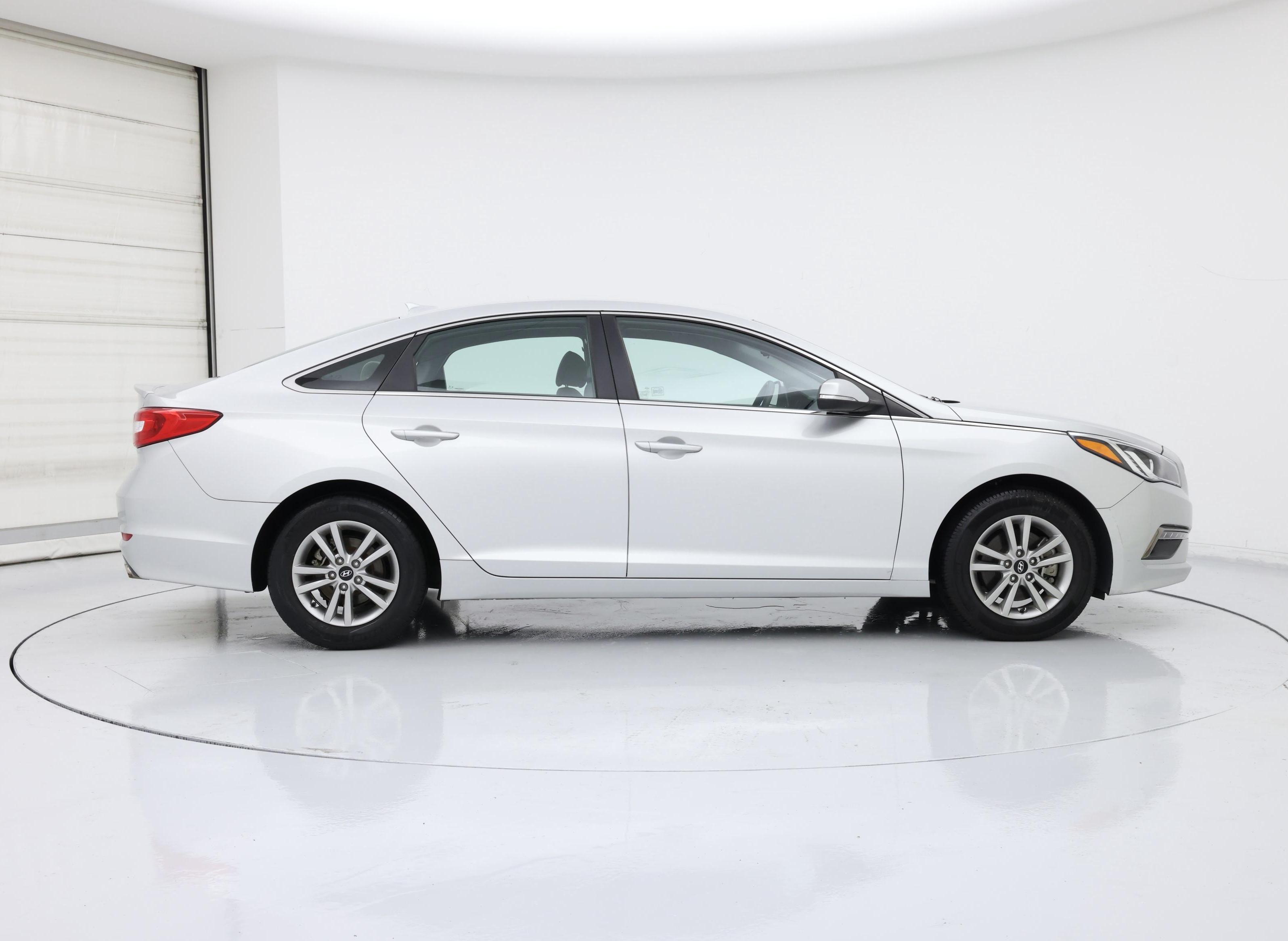 Thumbnail: 2016 Hyundai Sonata - 7