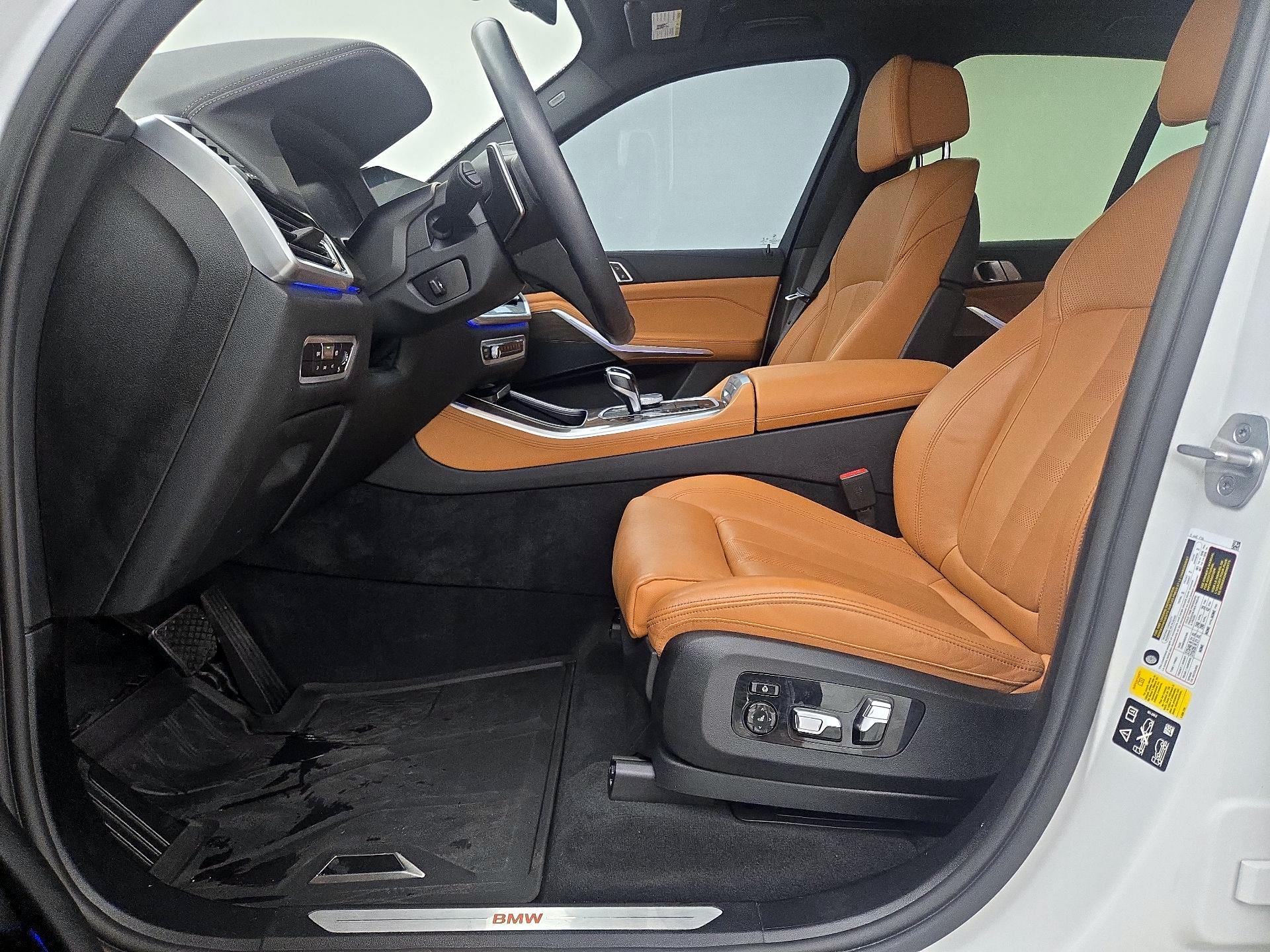 Thumbnail: 2022 BMW X5 - 11