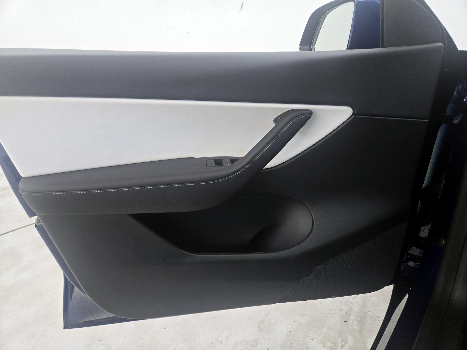 Thumbnail: 2022 Tesla Model Y - 12