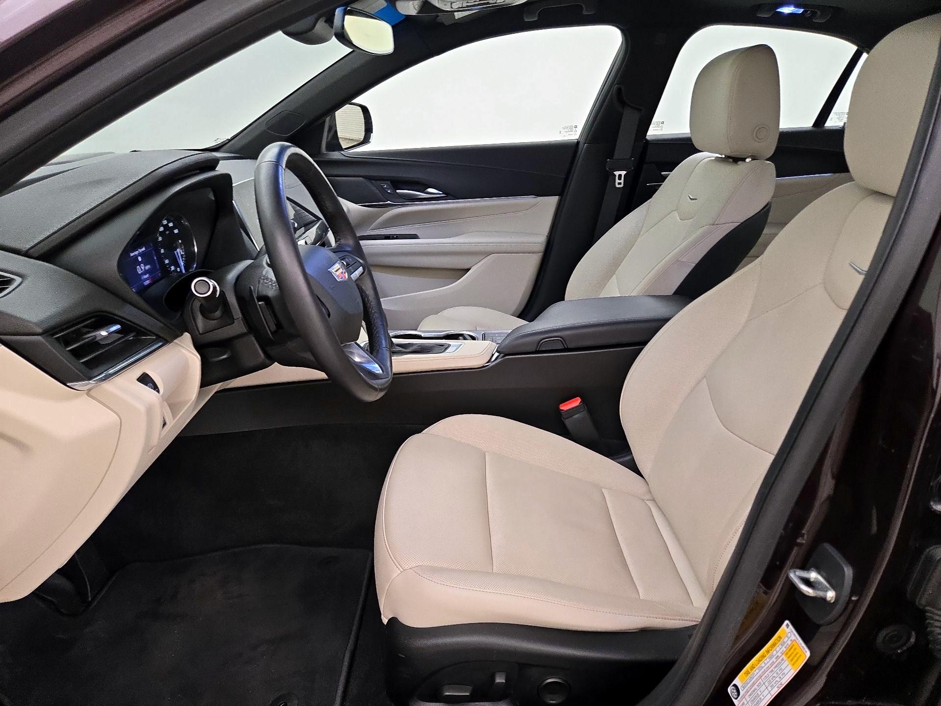 Thumbnail: 2020 Cadillac CT4 - 11
