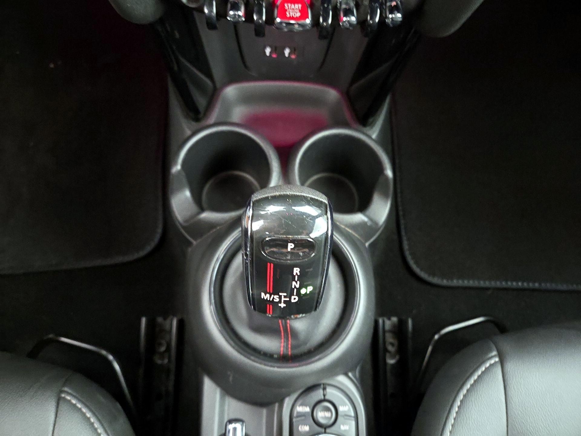 Thumbnail: 2020 MINI Cooper - 18