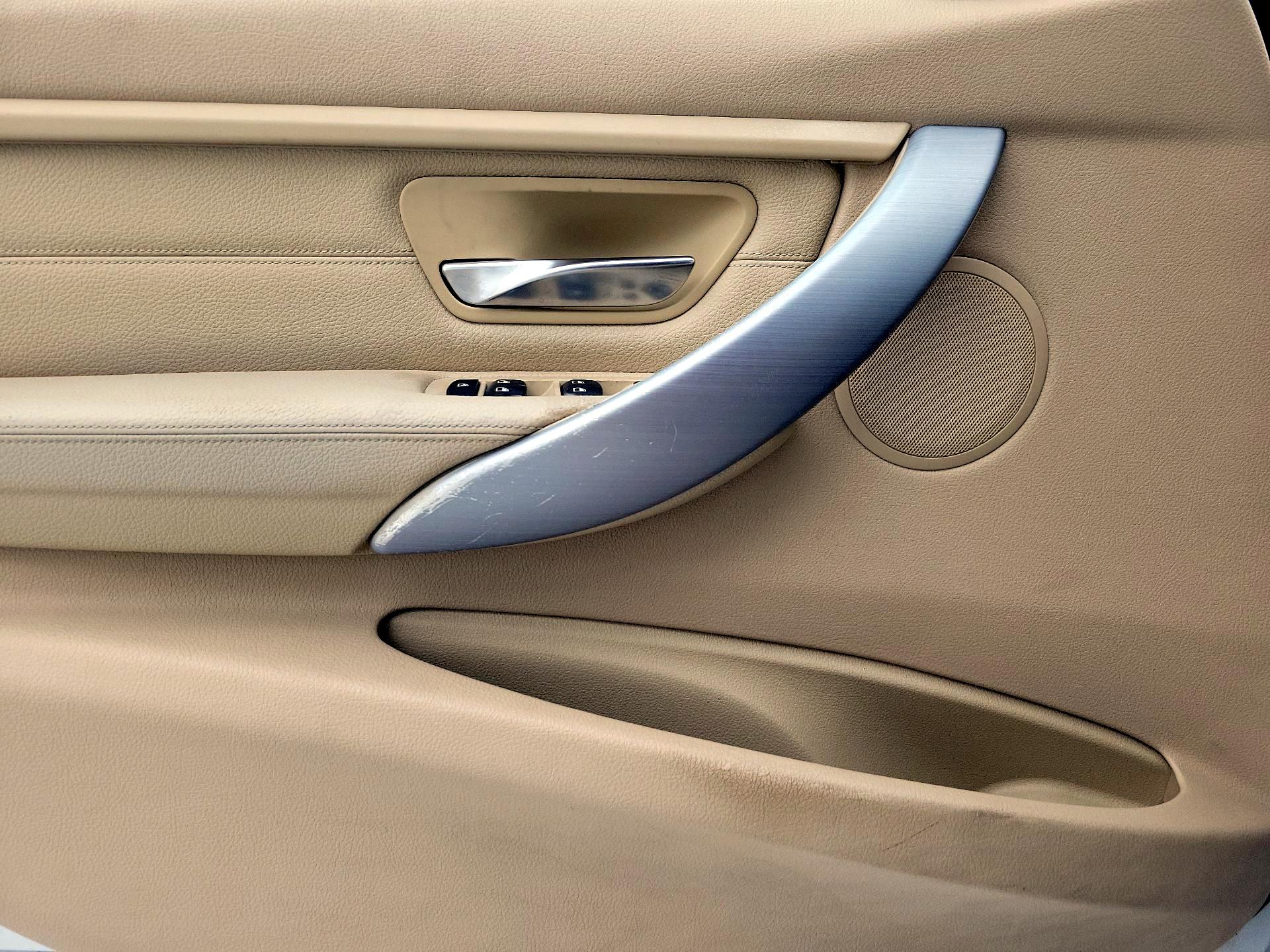 Thumbnail: 2015 BMW 3 Series - 12