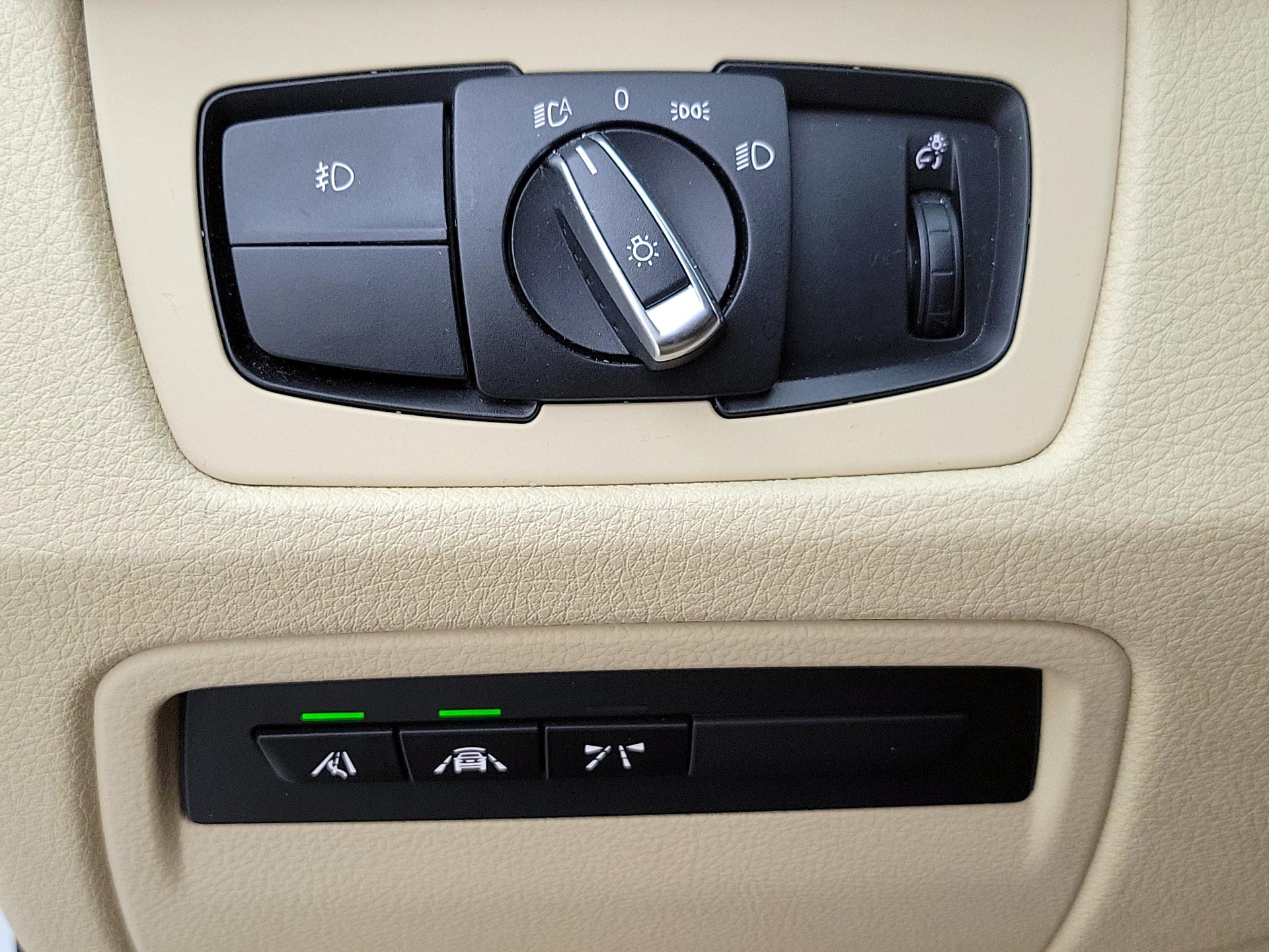 Thumbnail: 2015 BMW 3 Series - 13