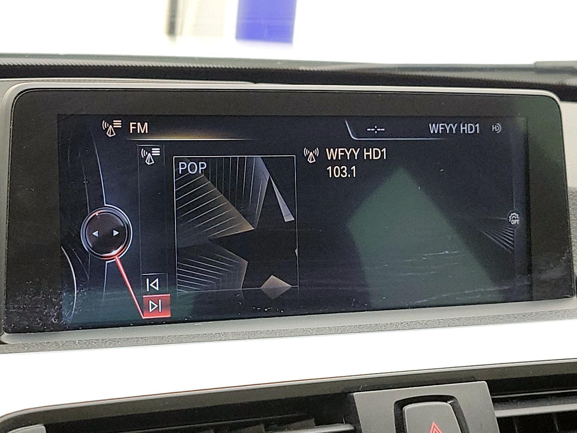 Thumbnail: 2015 BMW 3 Series - 16