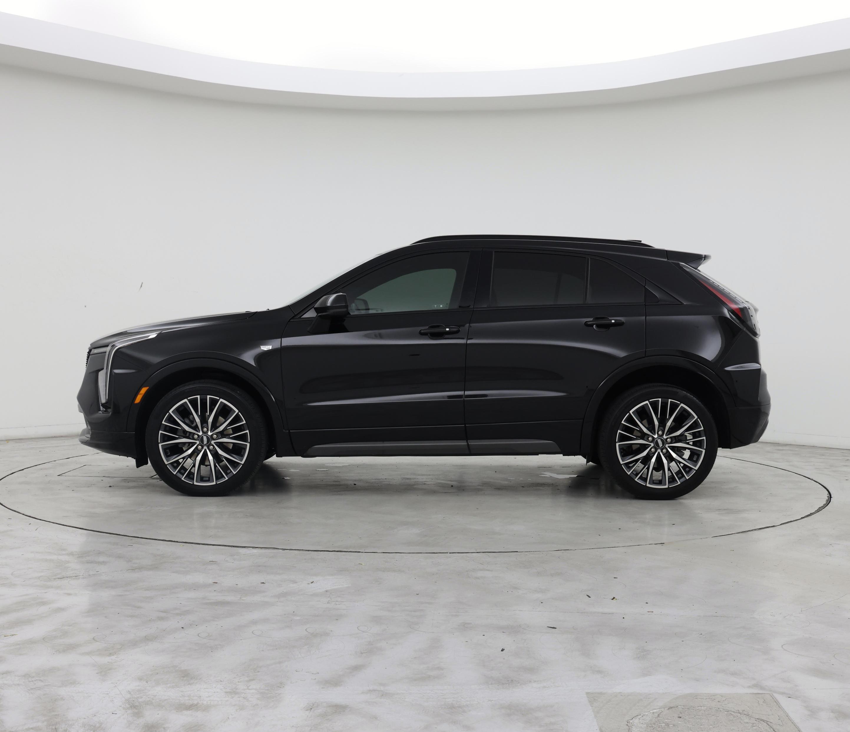 Thumbnail: 2024 Cadillac XT4 - 3
