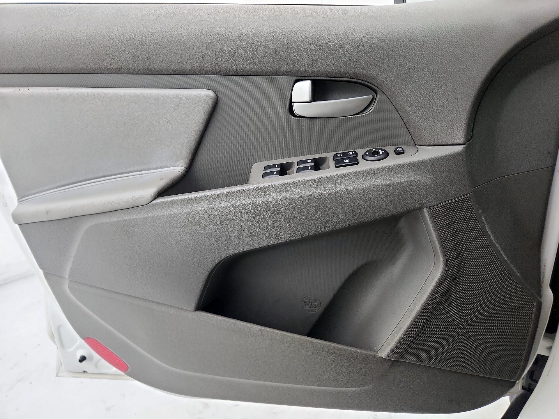 Thumbnail: 2015 Kia Sportage - 12