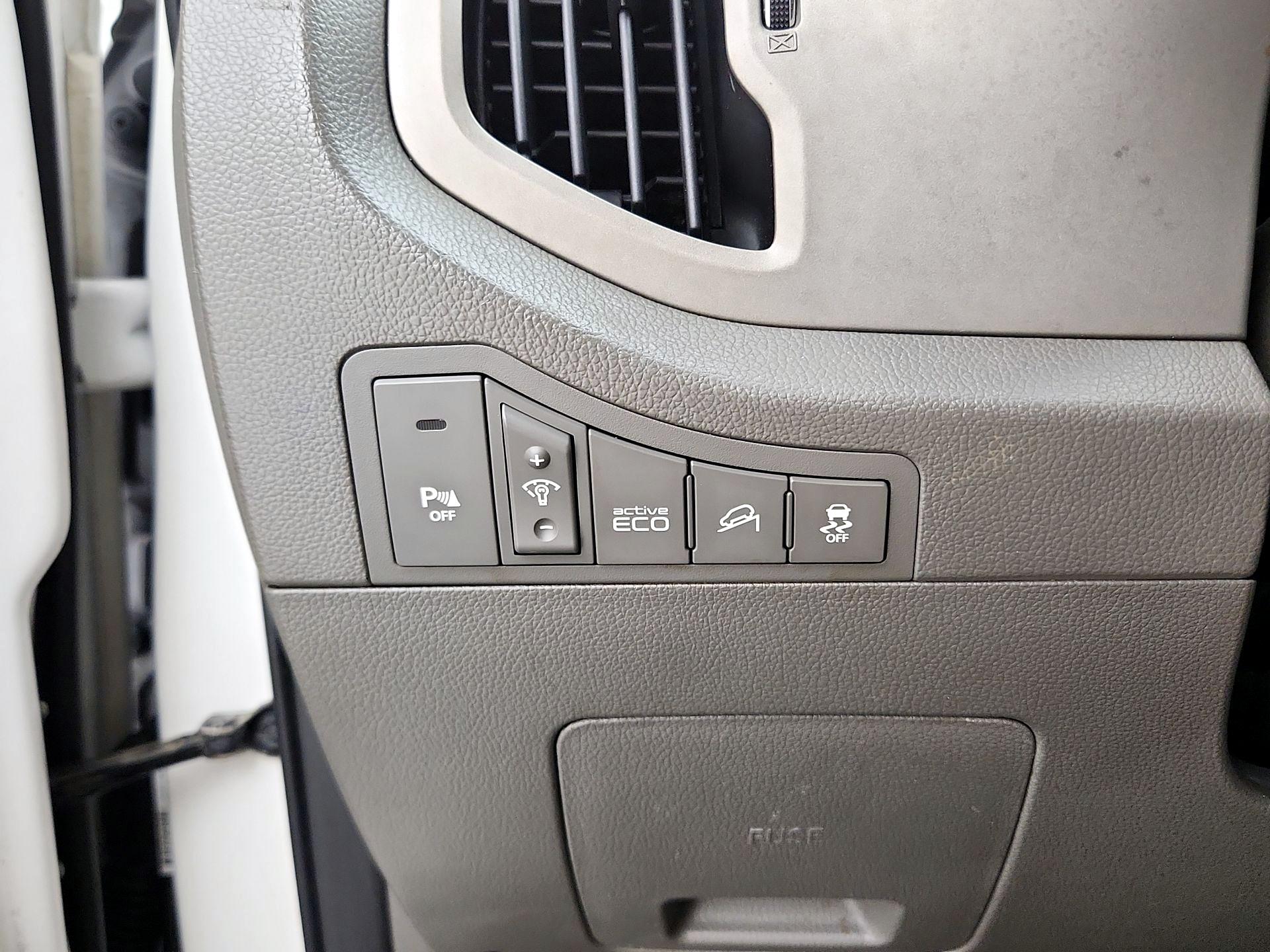 Thumbnail: 2015 Kia Sportage - 13