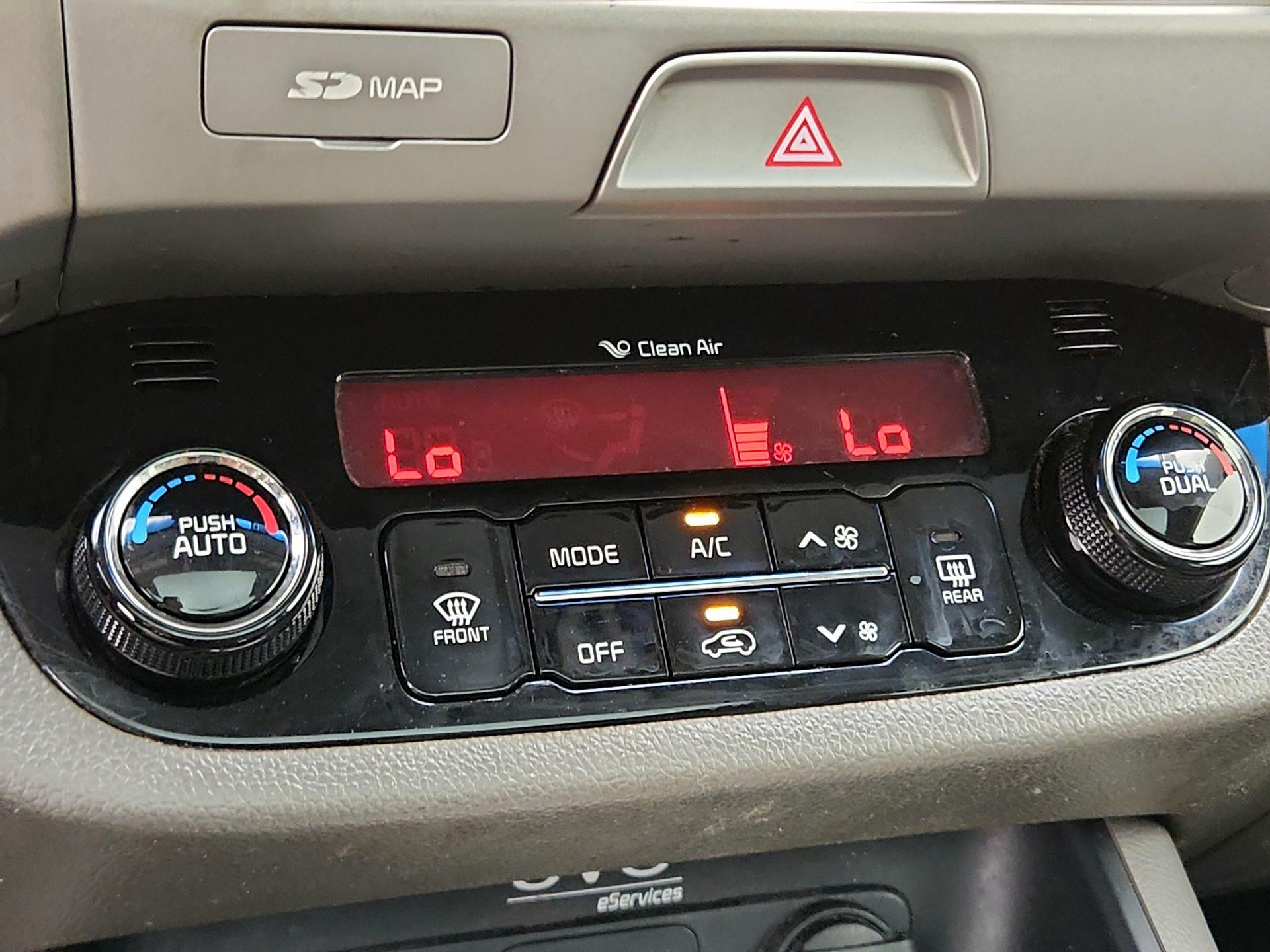 Thumbnail: 2015 Kia Sportage - 17