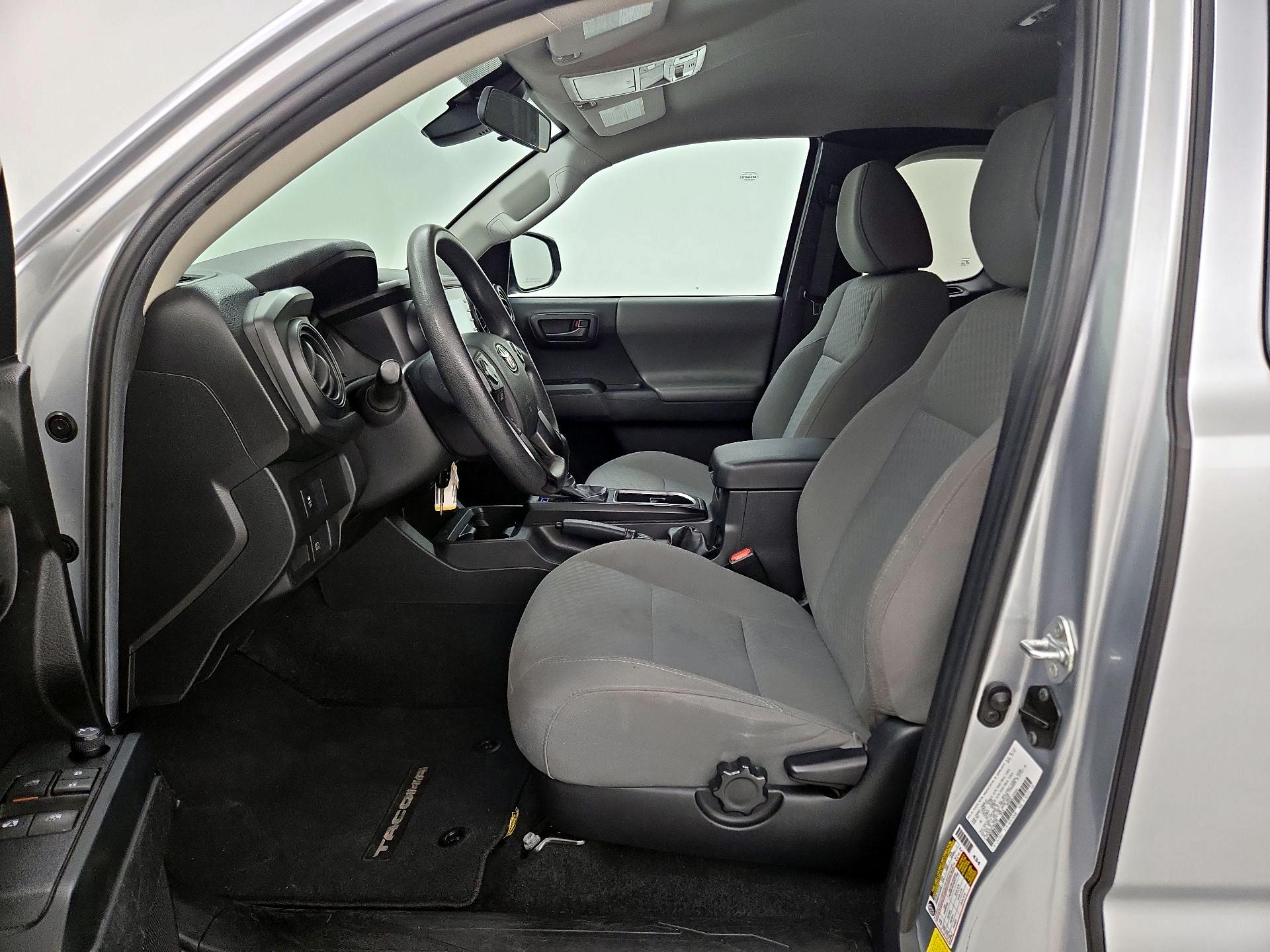 Thumbnail: 2022 Toyota Tacoma - 11